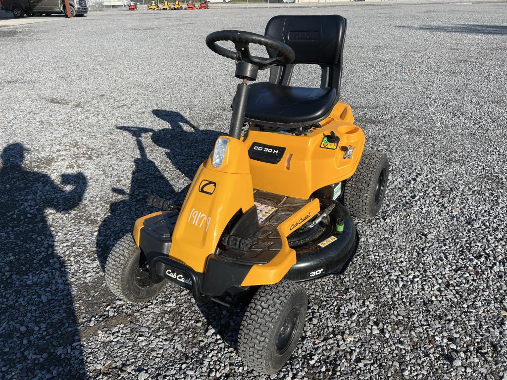 Photo of a 2023 Cub Cadet 7577