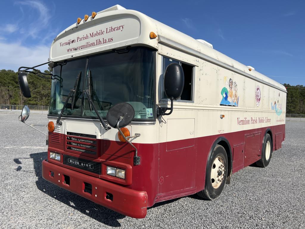 Photo of a 2008 International 9300