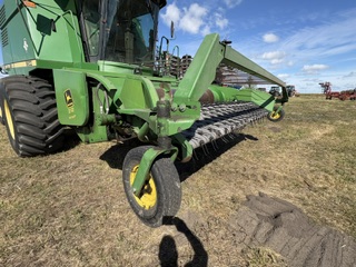 John Deere 212