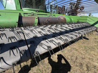John Deere 212