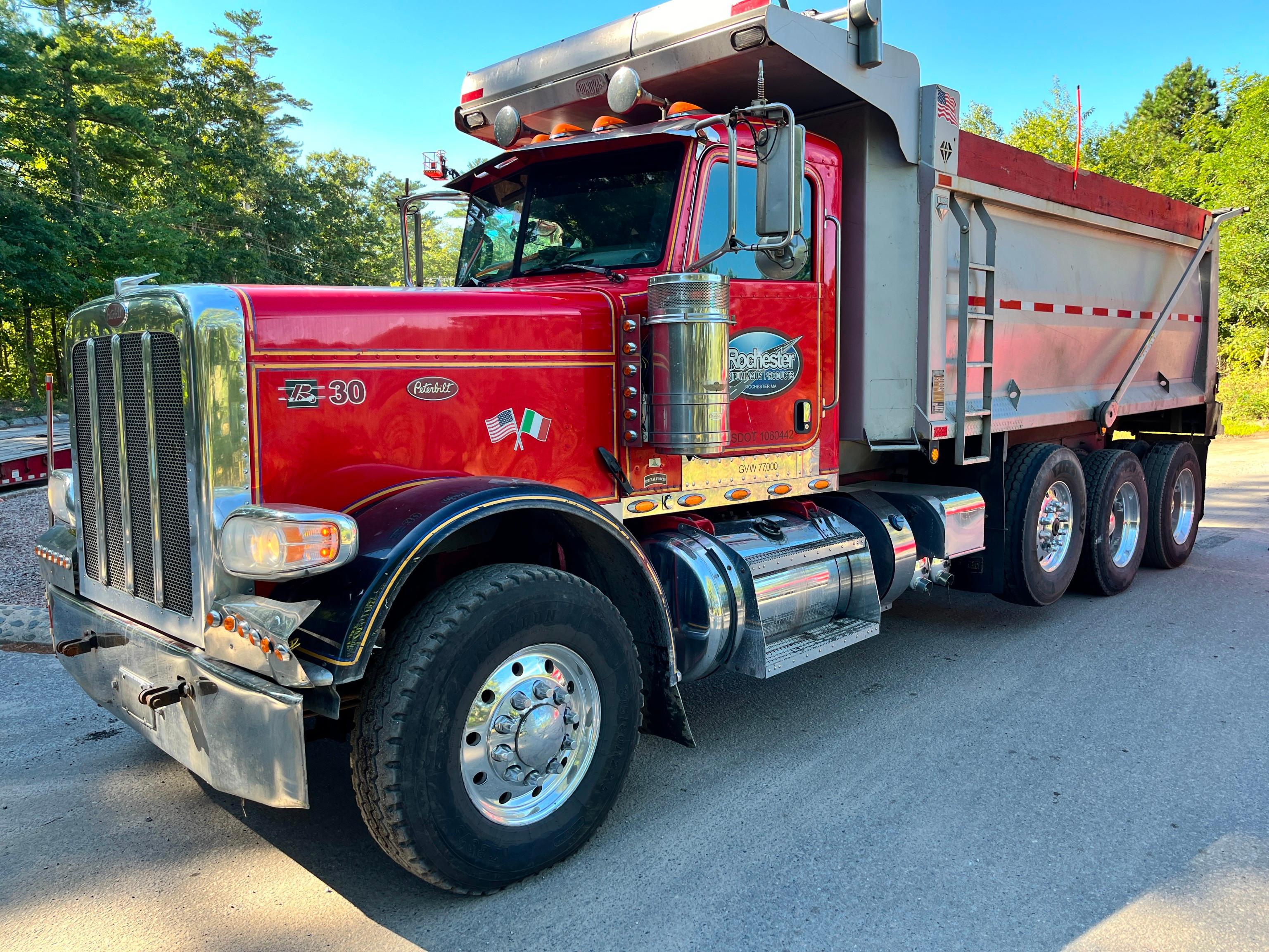 Photo of a  Peterbilt 389