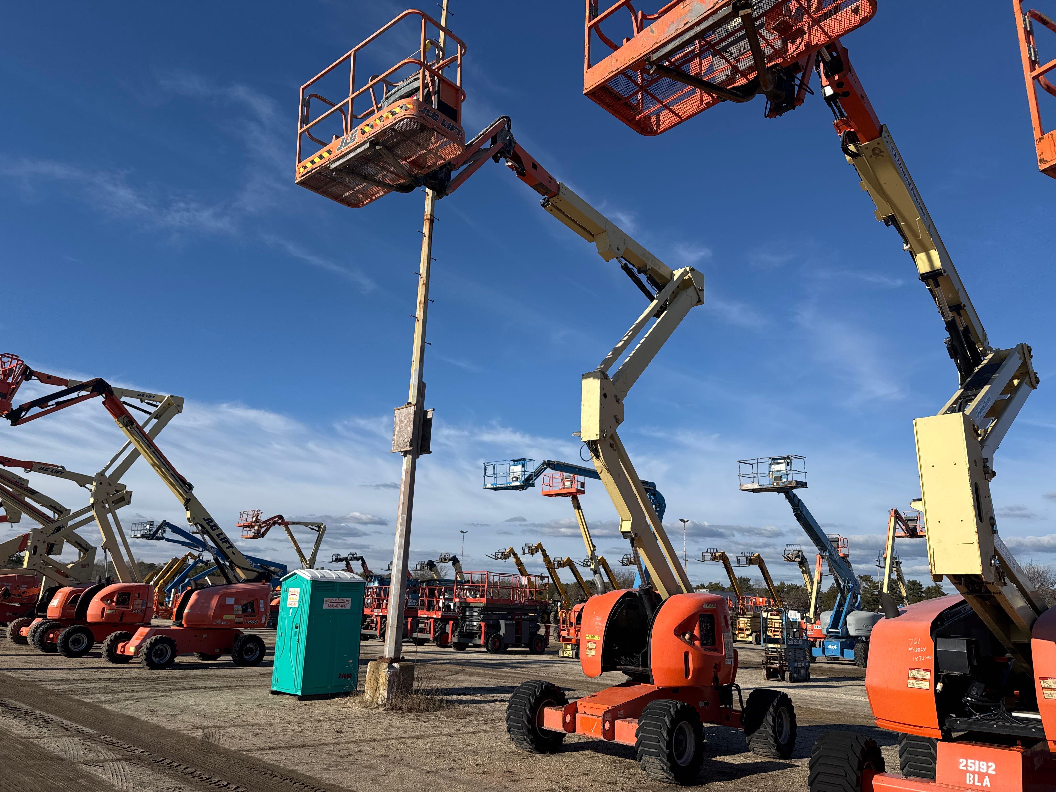 Photo of a 2015 JLG 450AJ