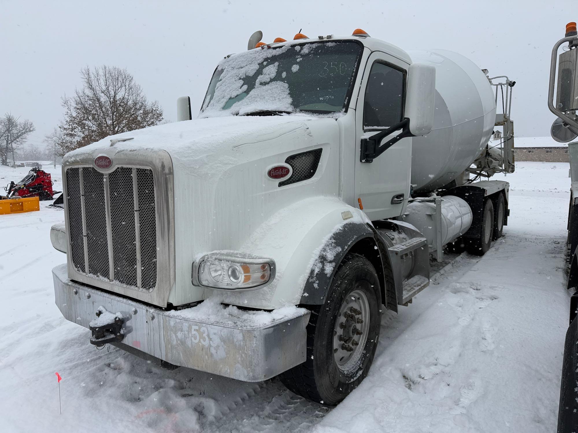 Photo of a 2020 Peterbilt 567