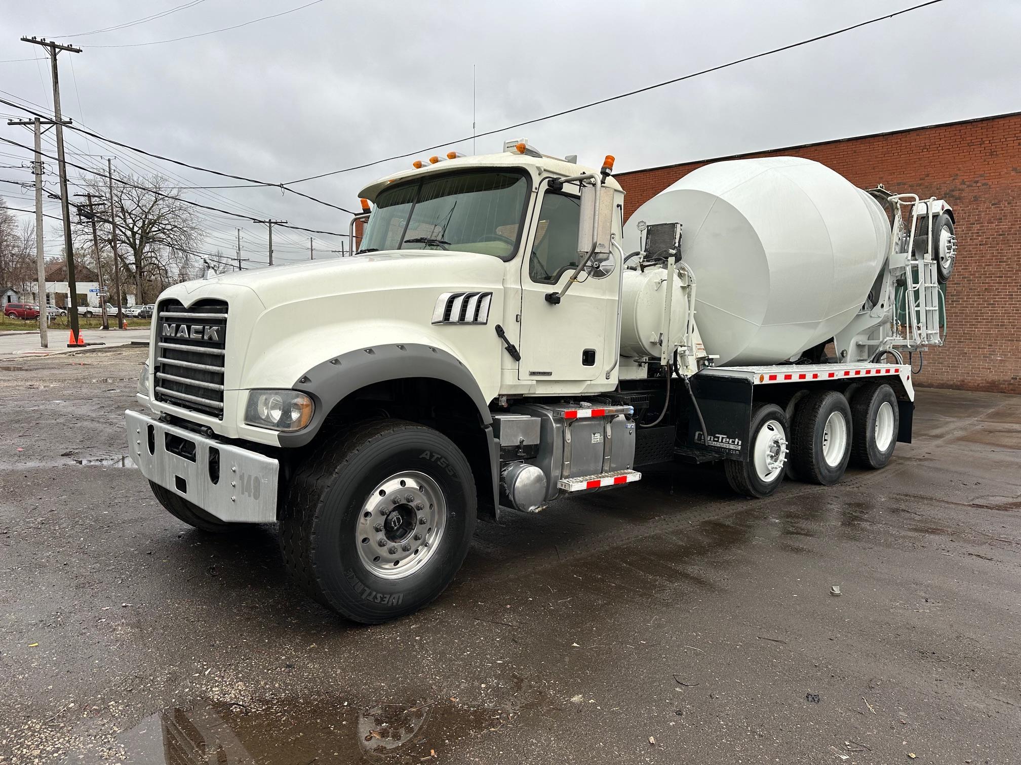 Photo of a 2019 Mack 567