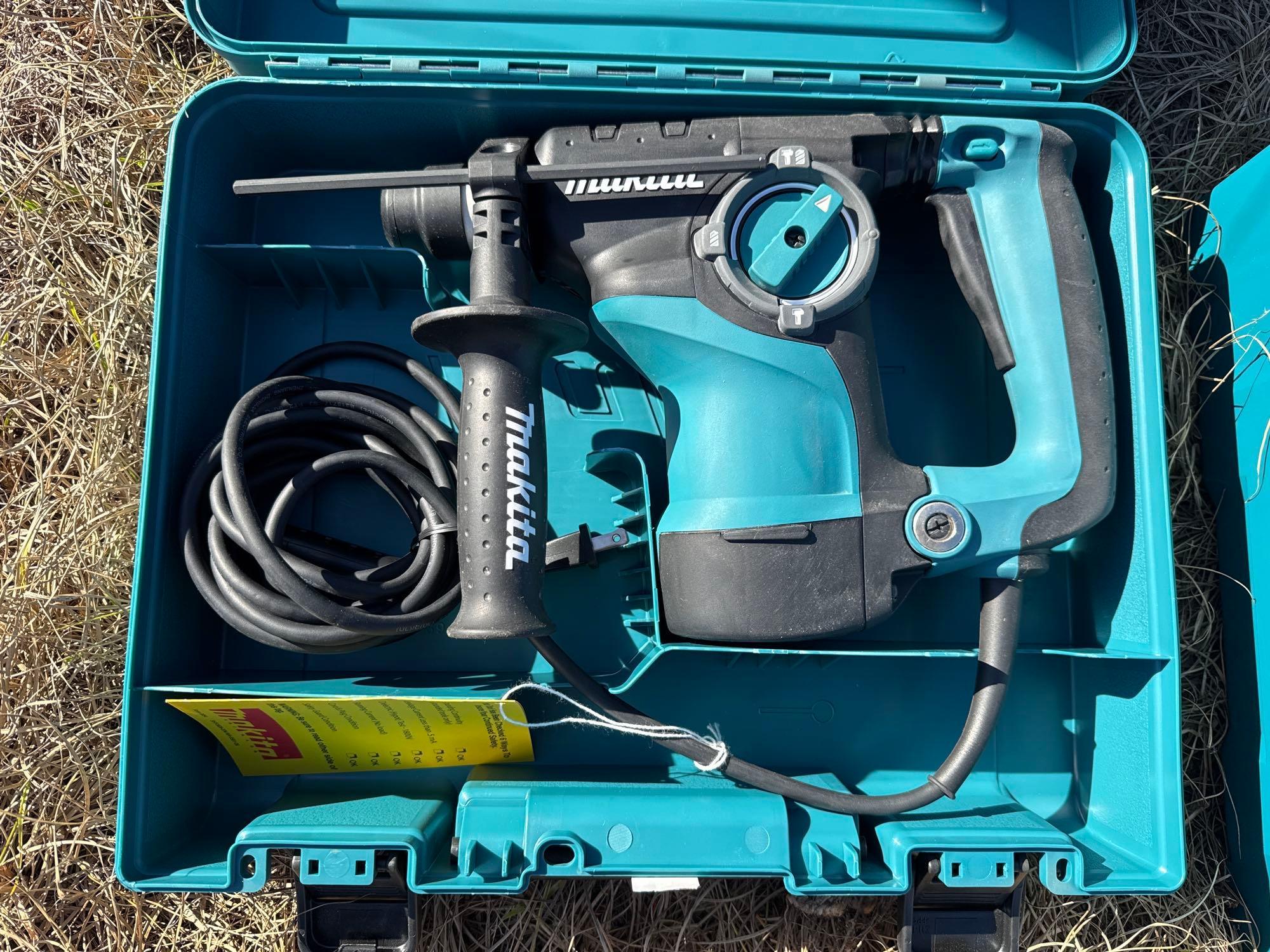 Photo of a 2016 Makita HR2811FC