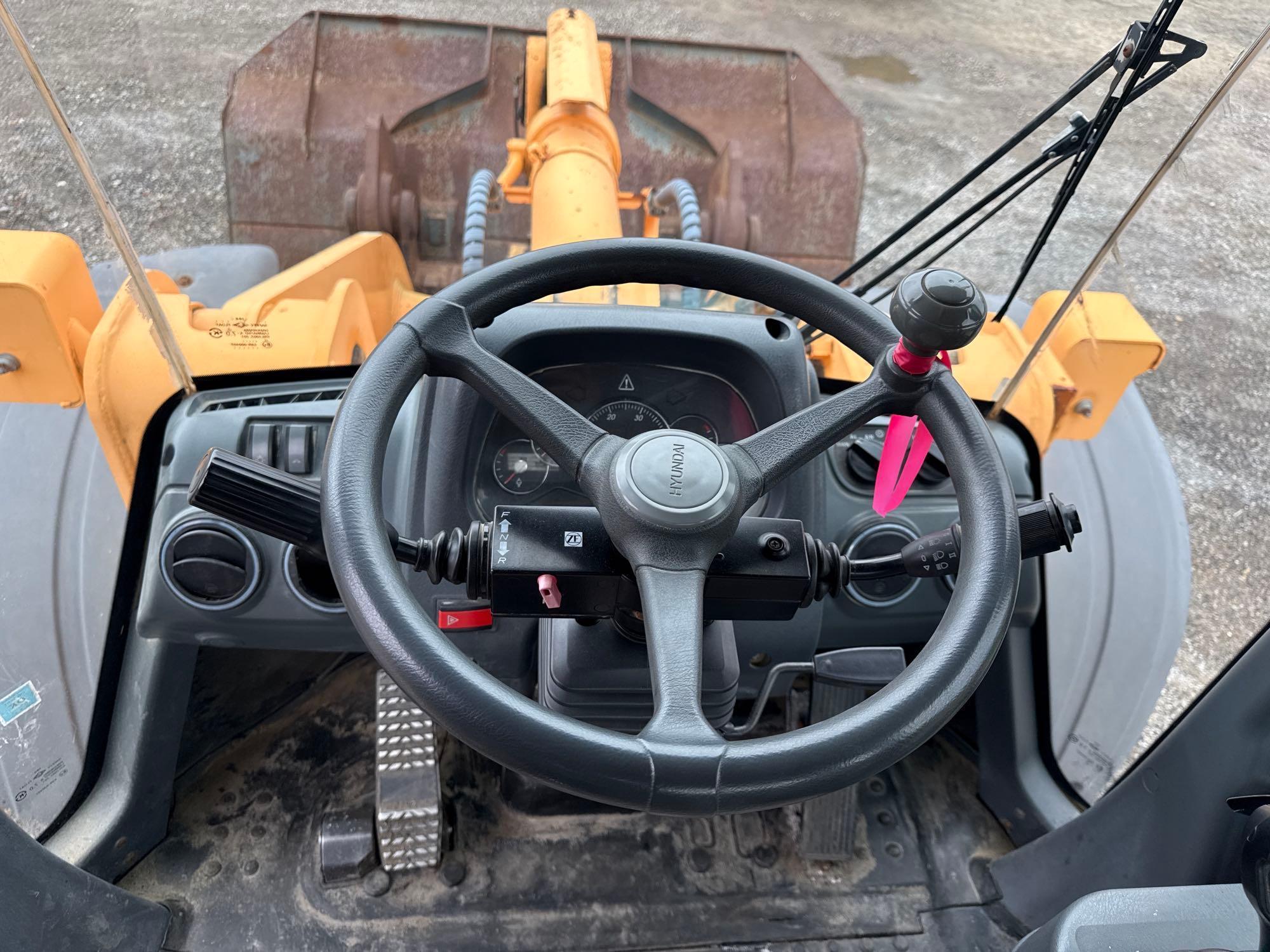 Hyundai HL7709