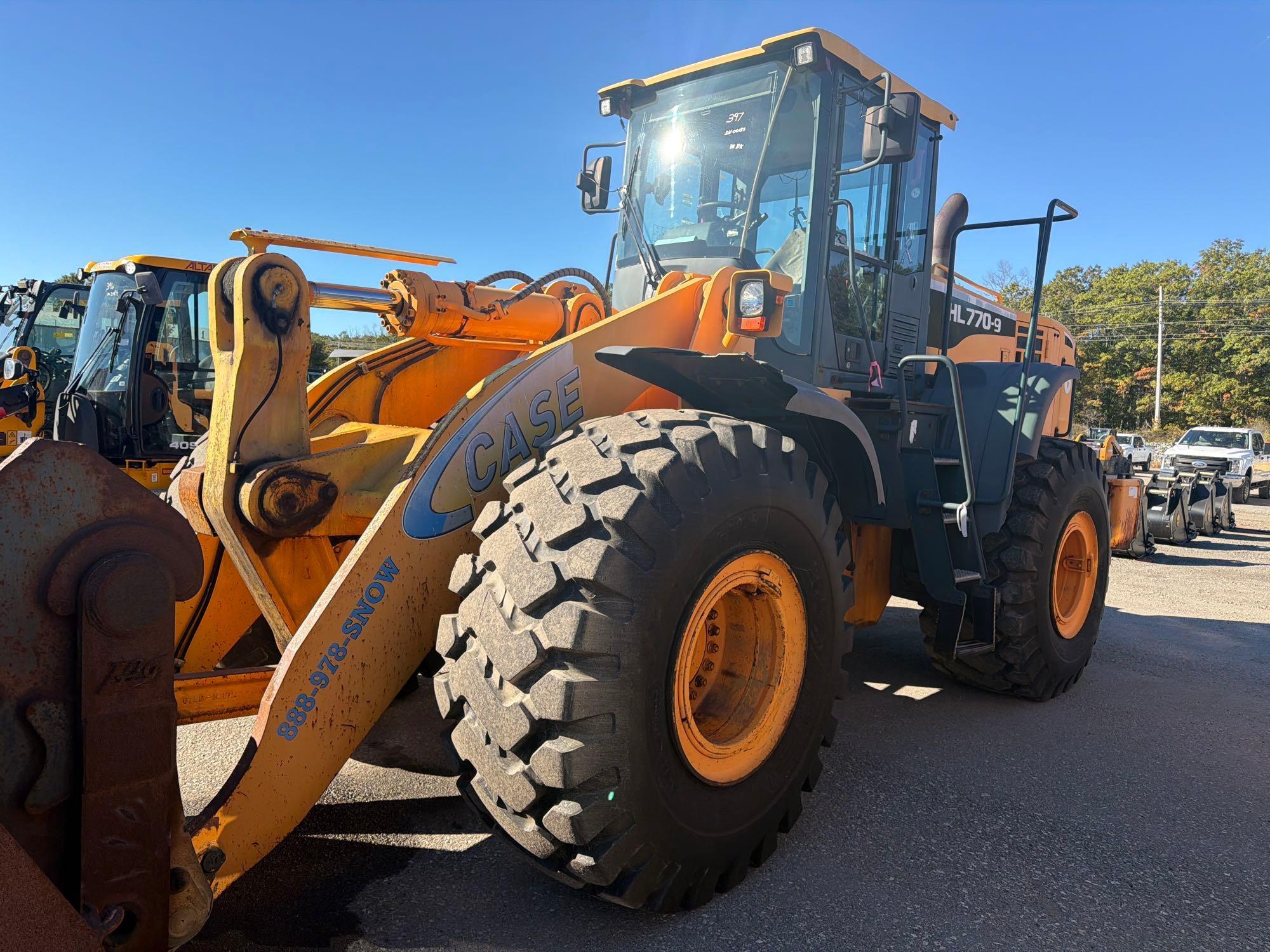 Hyundai HL7709
