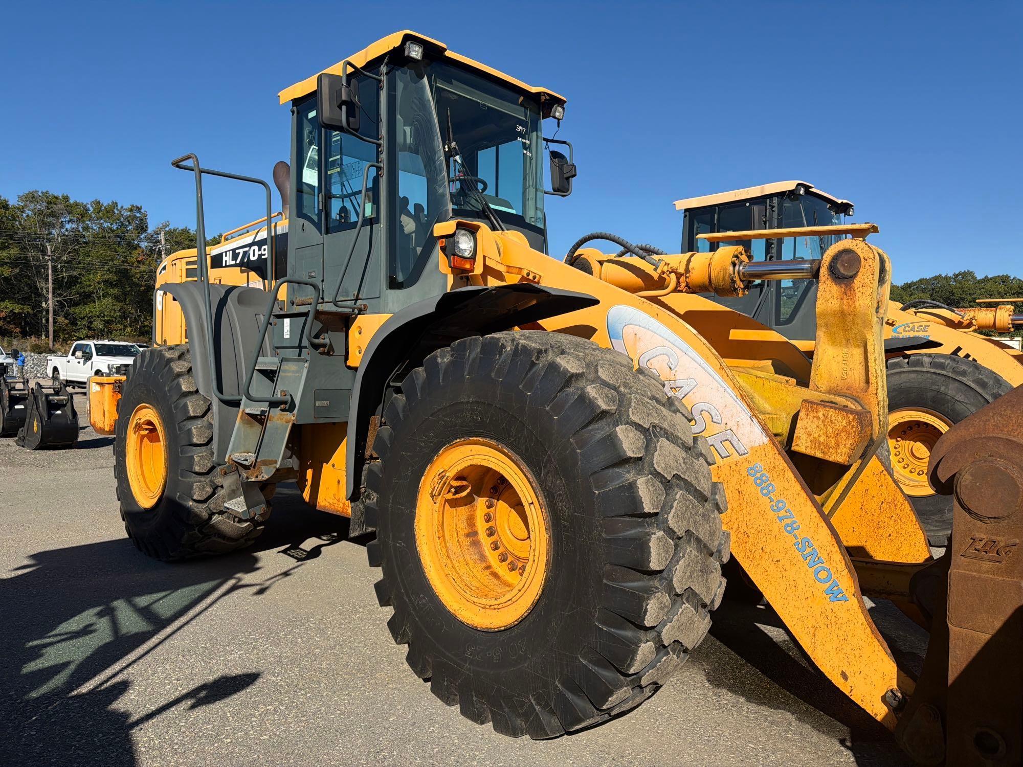 Hyundai HL7709