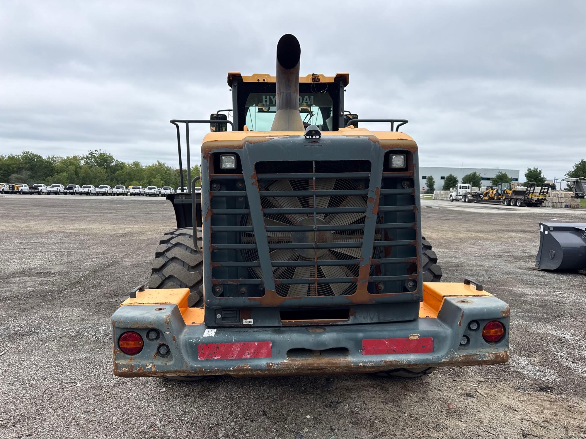 Hyundai HL7709