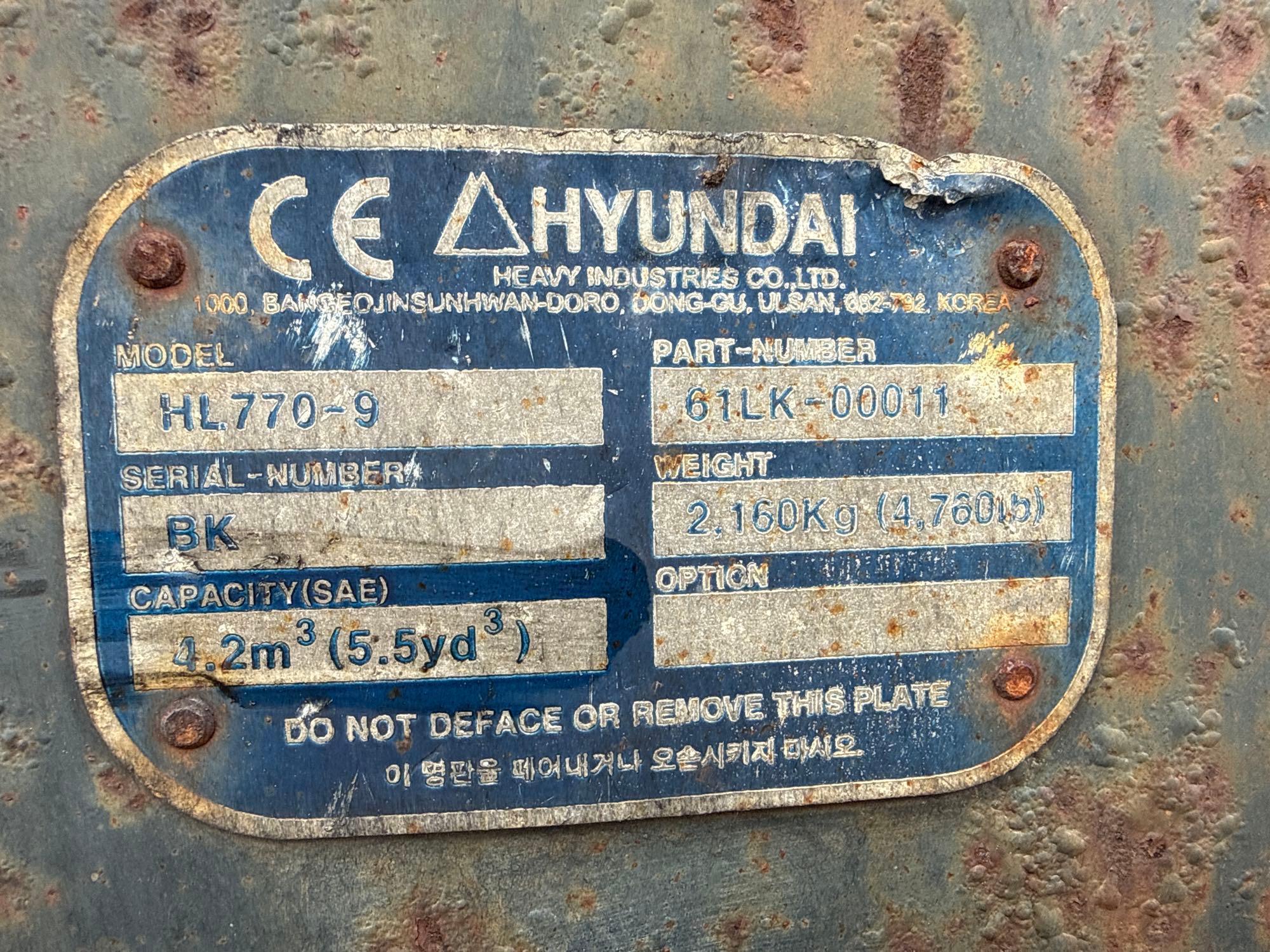 Hyundai HL7709