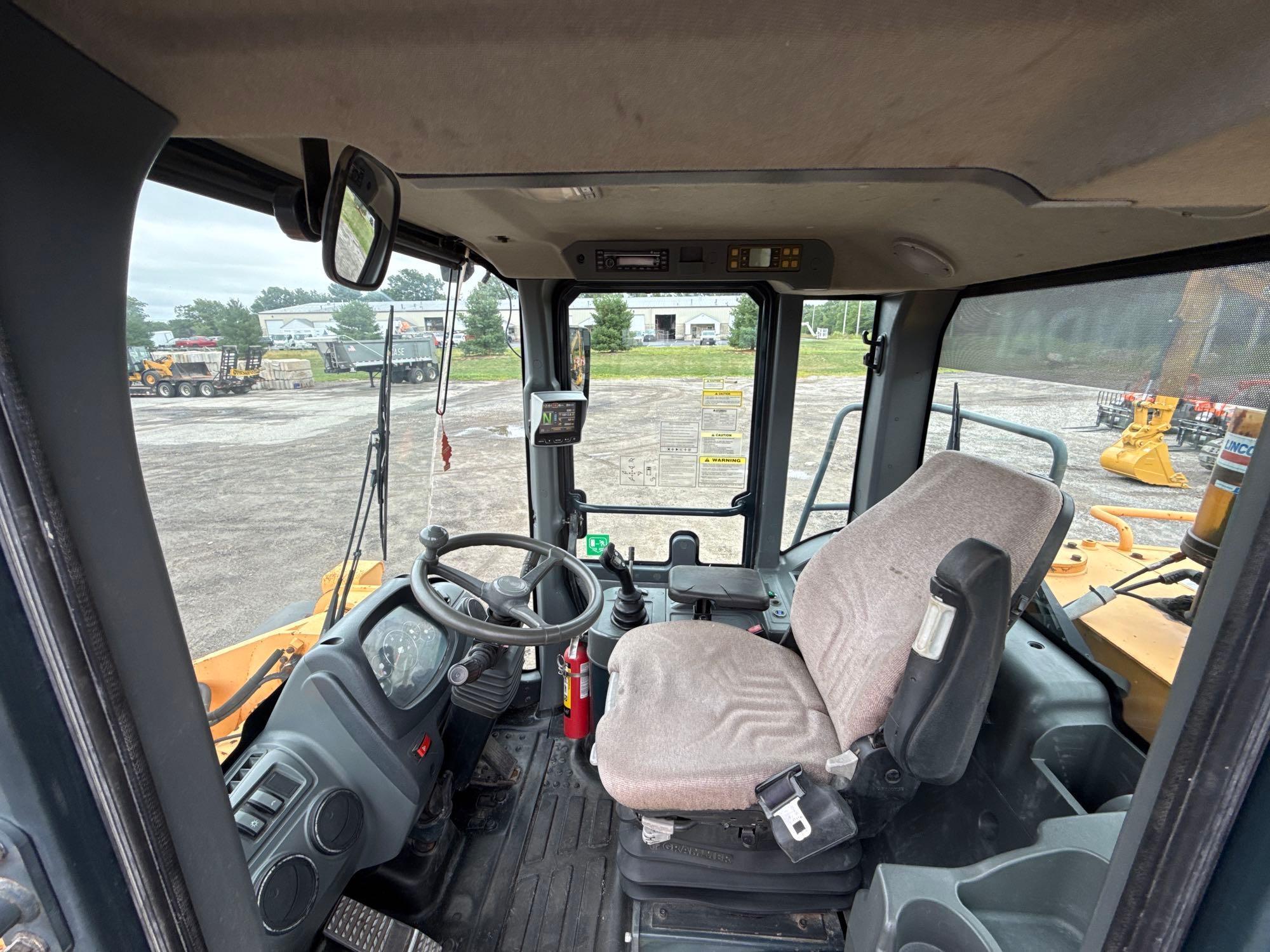 Hyundai HL7709
