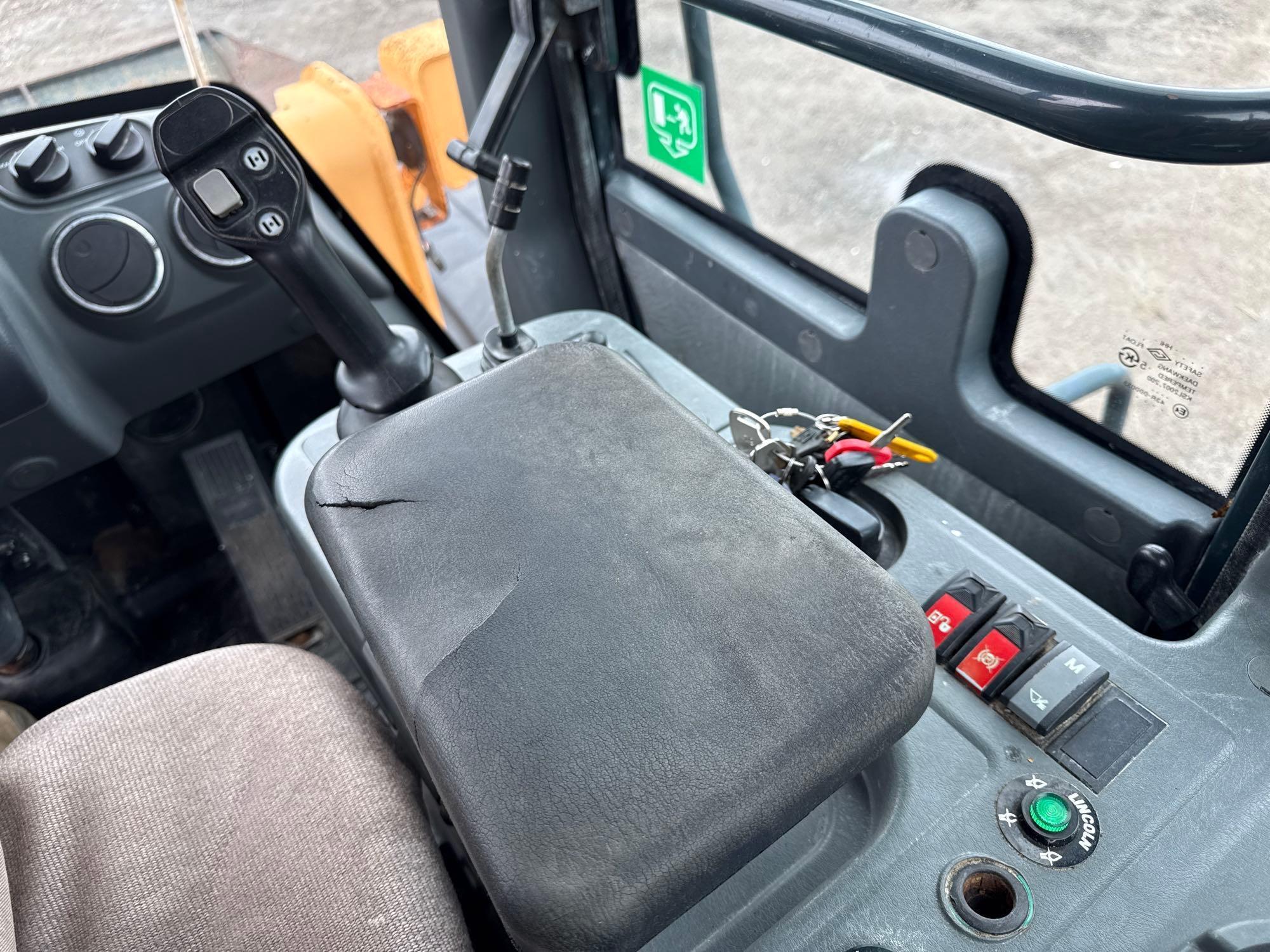 Hyundai HL7709