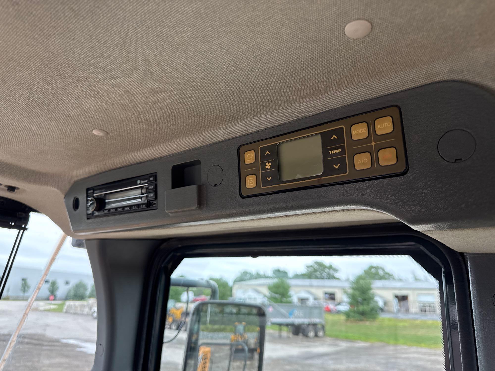 Hyundai HL7709