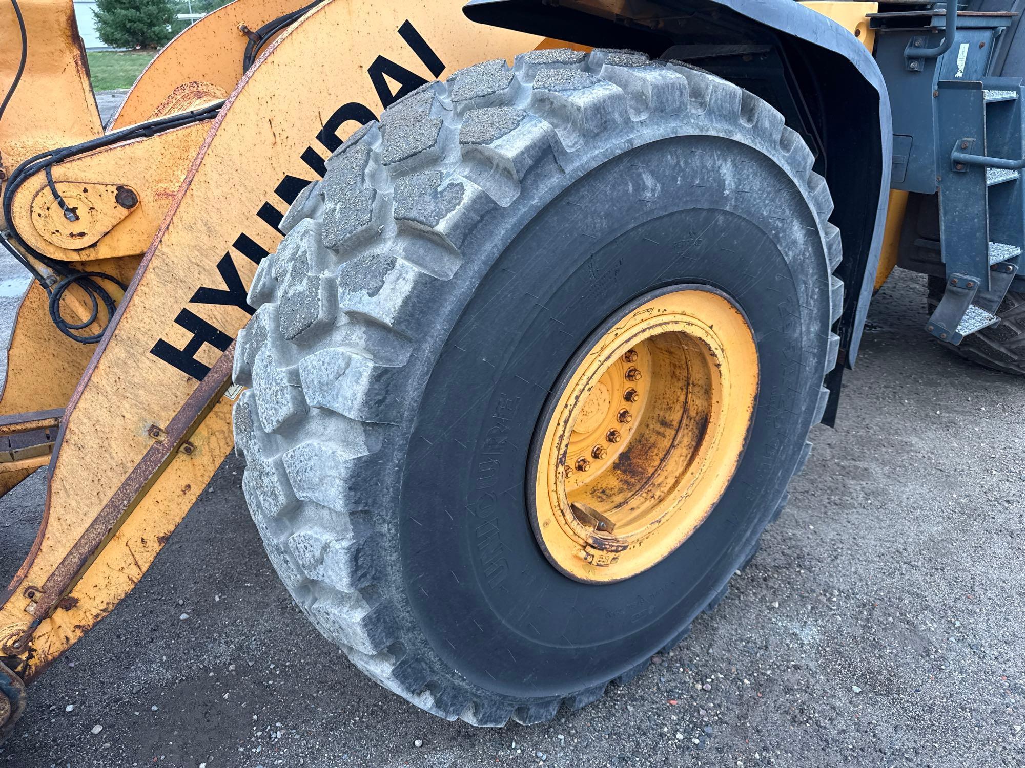 Hyundai HL7709