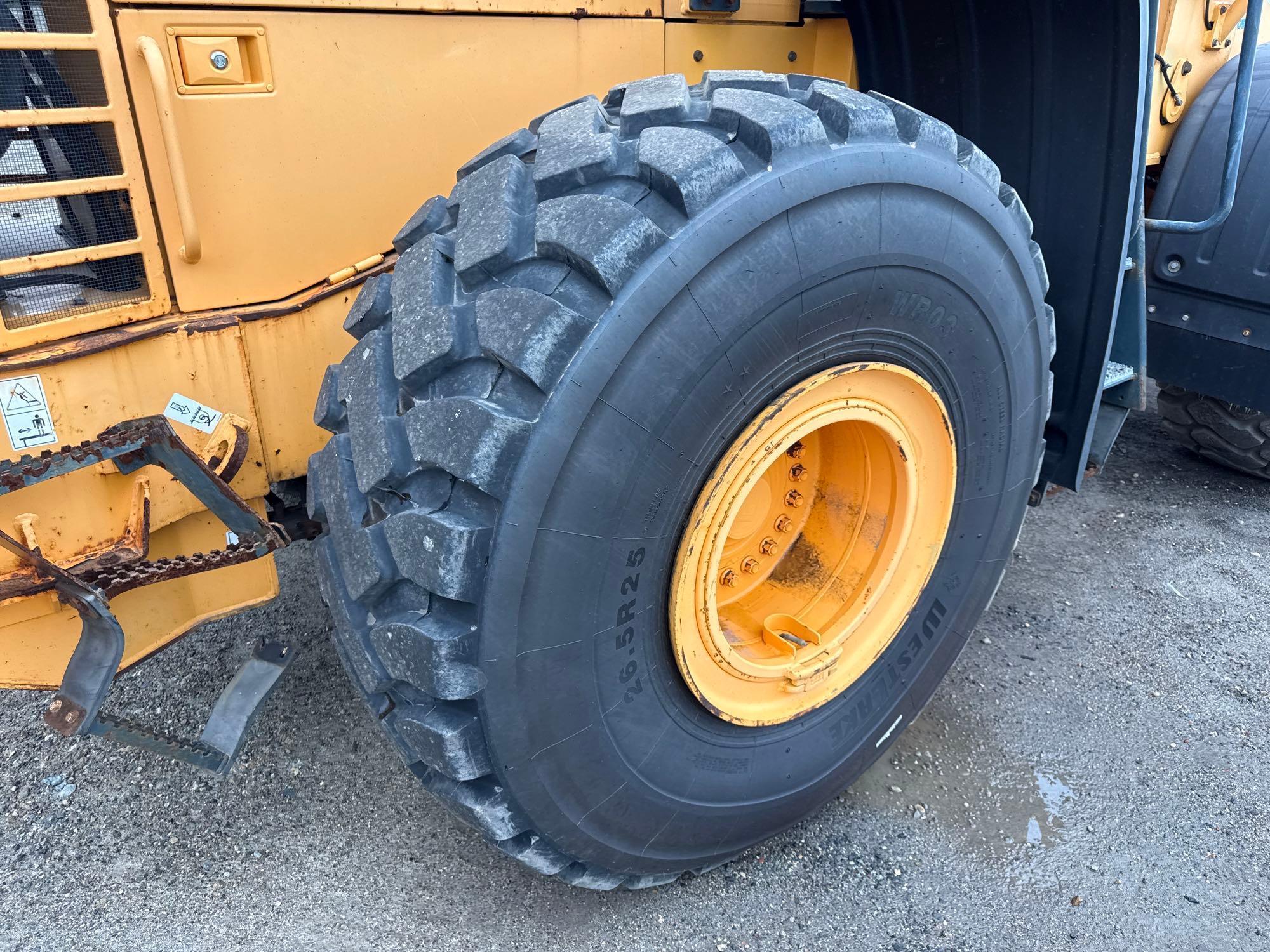 Hyundai HL7709
