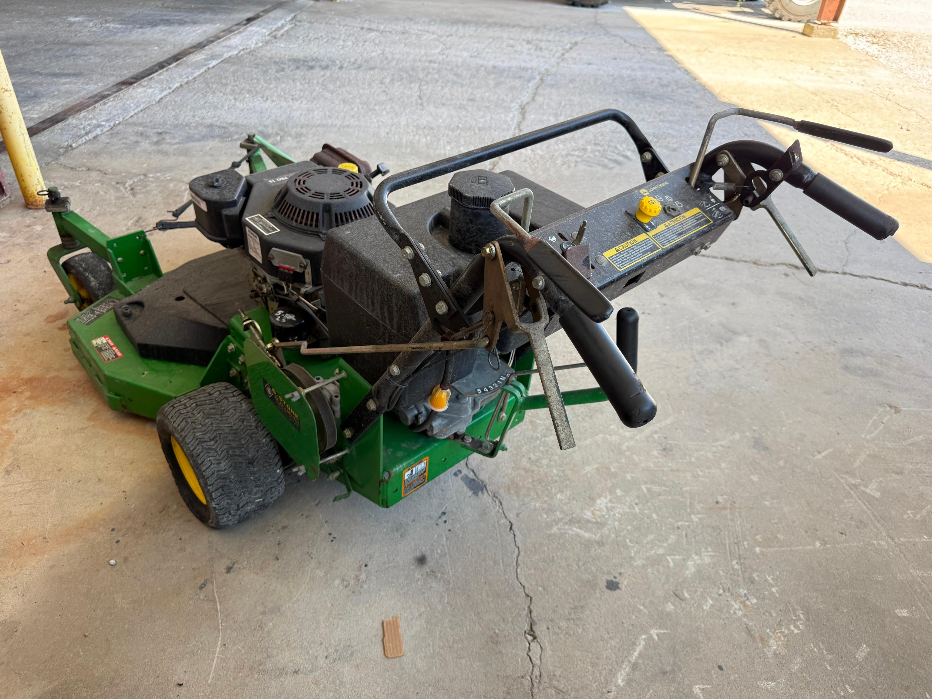 John Deere G15