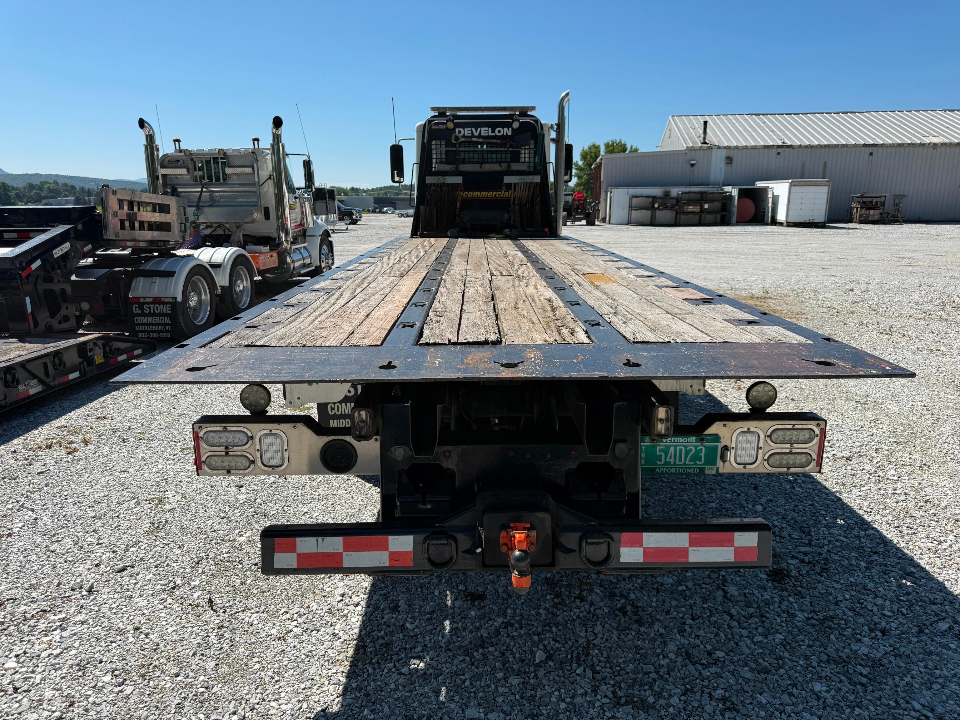 2018 Freightliner 122SD