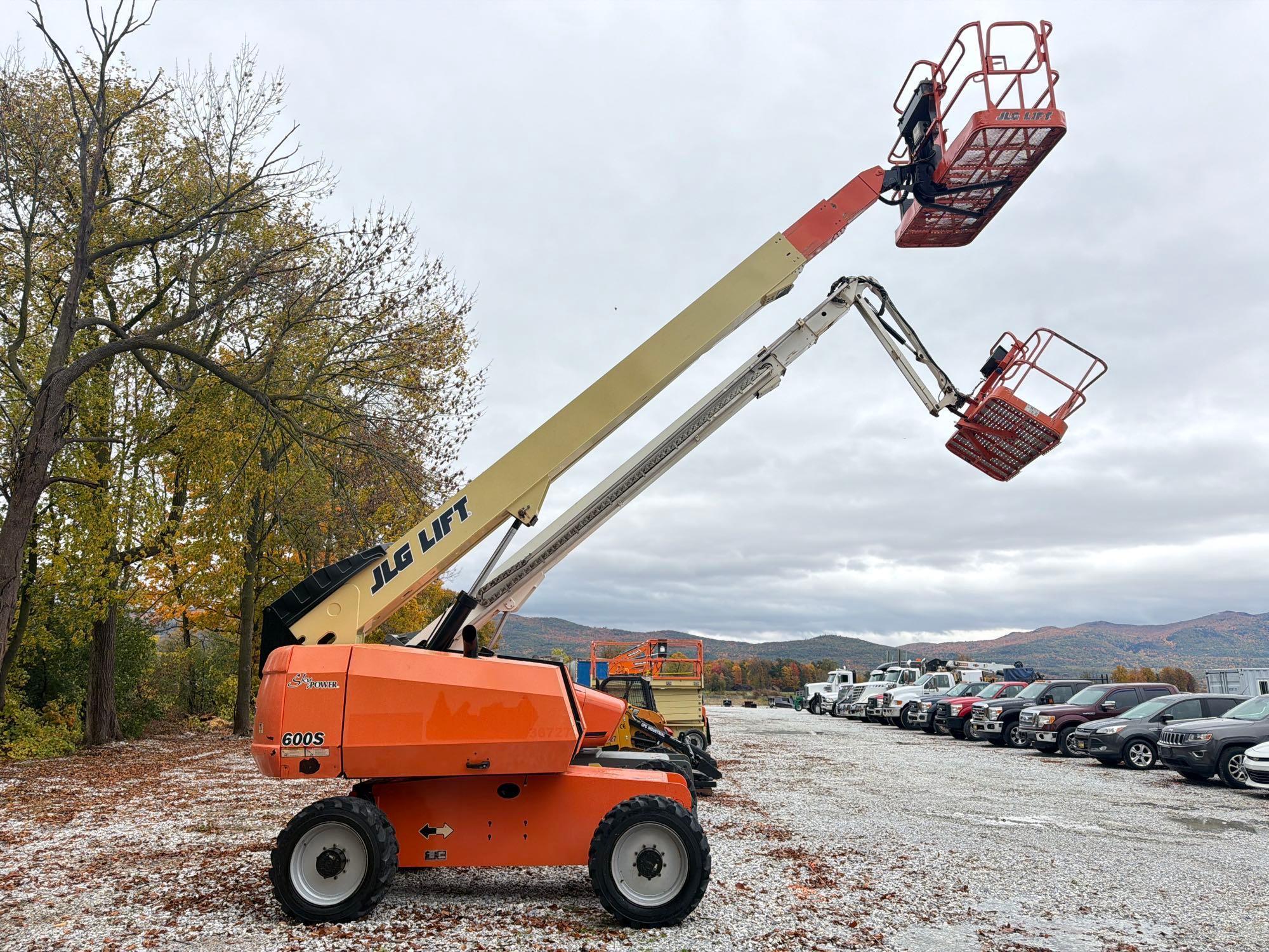 2020 JLG 600S