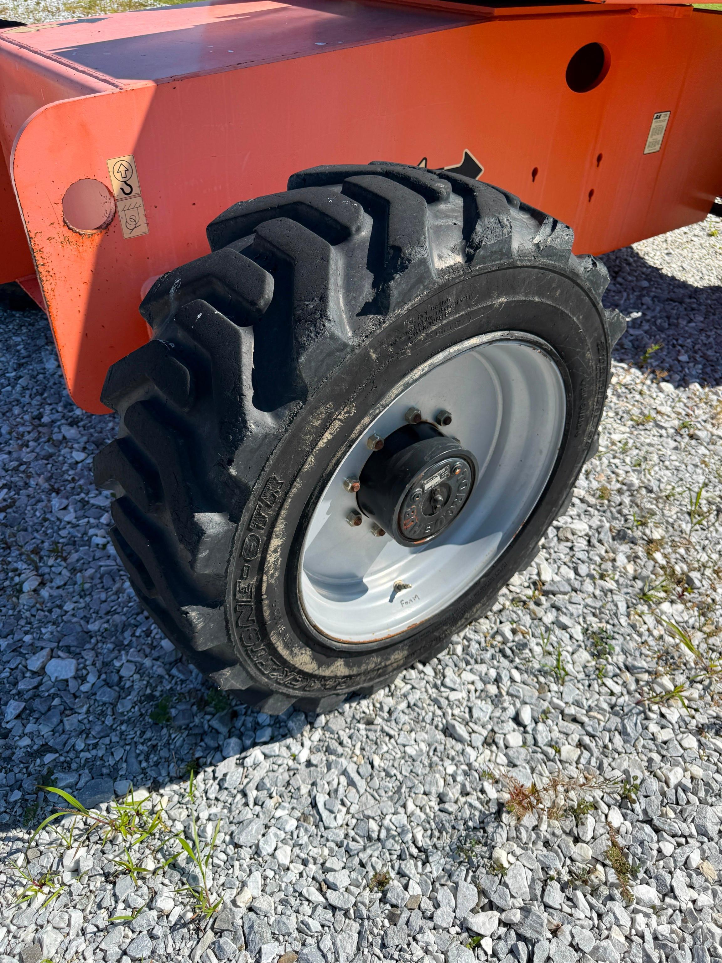 2020 JLG 600S