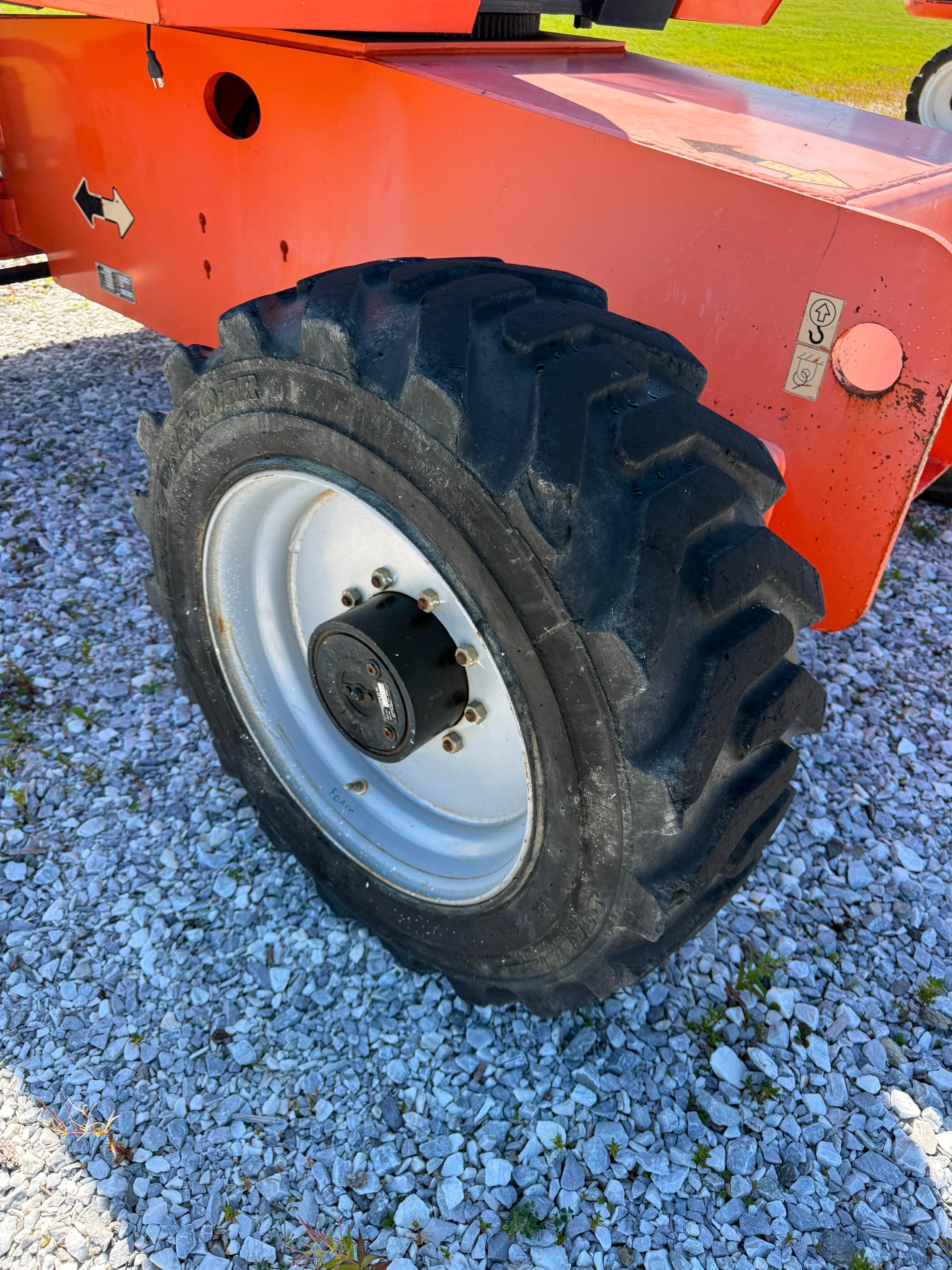 2020 JLG 600S