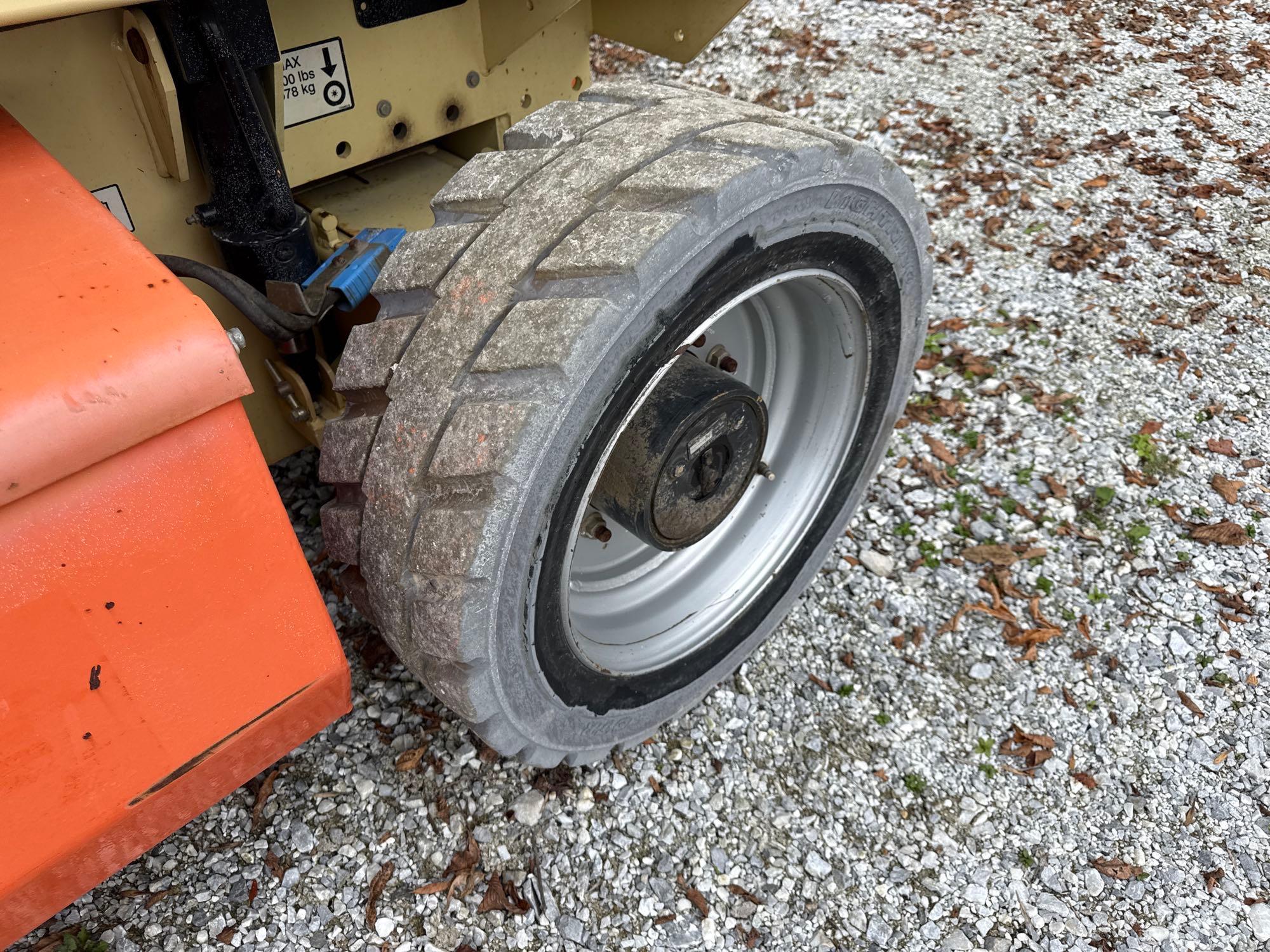 JLG 4069LE