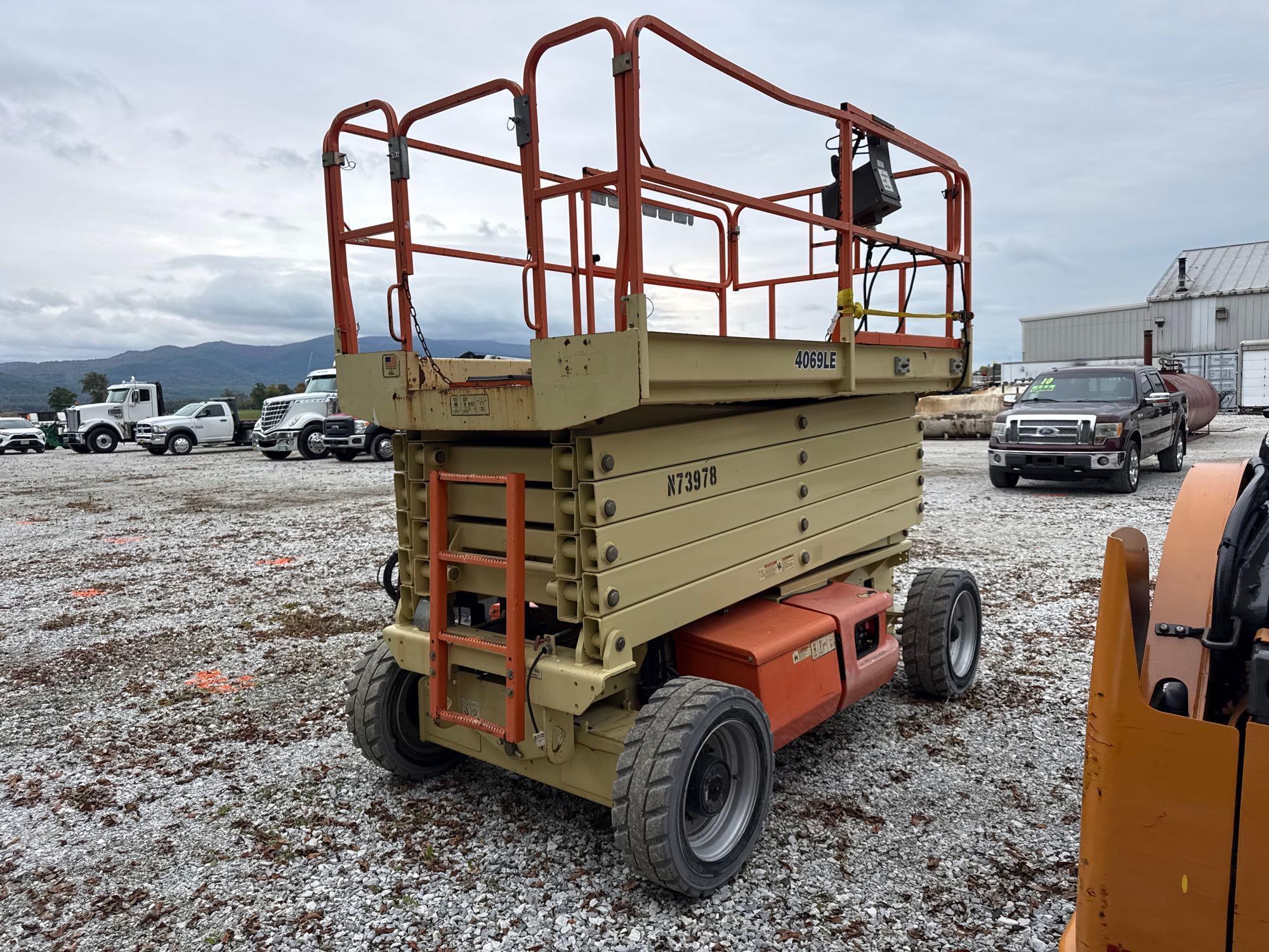 JLG 4069LE