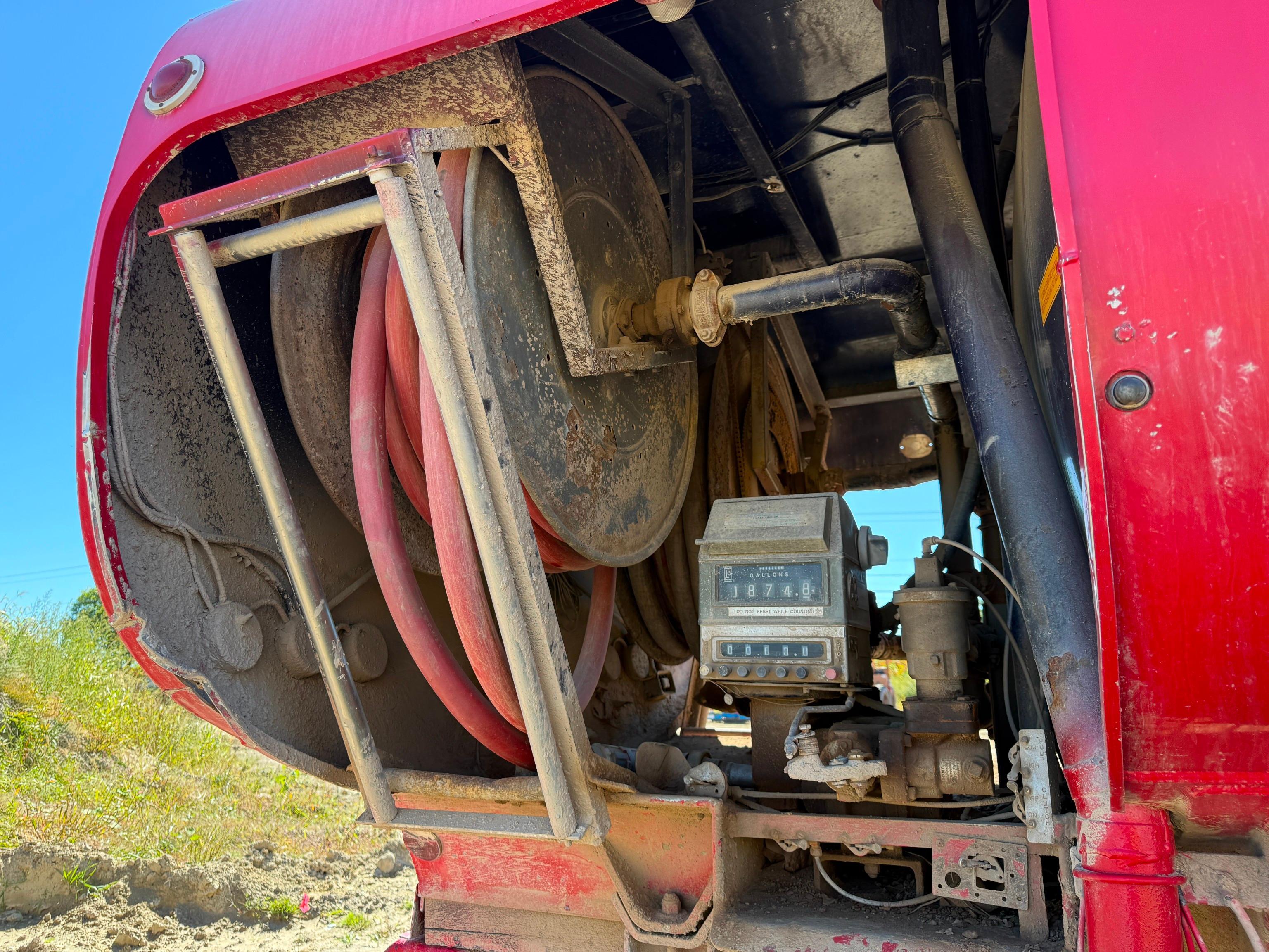 1998 Mack RD688S