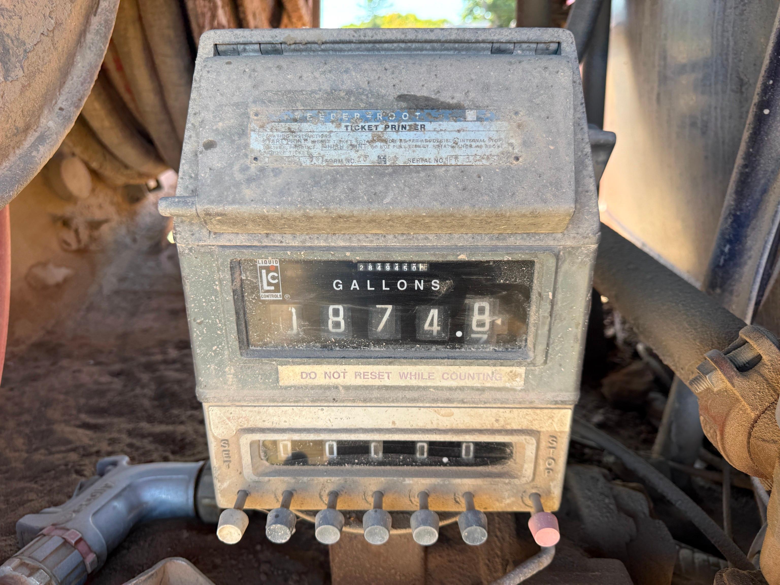 1998 Mack RD688S