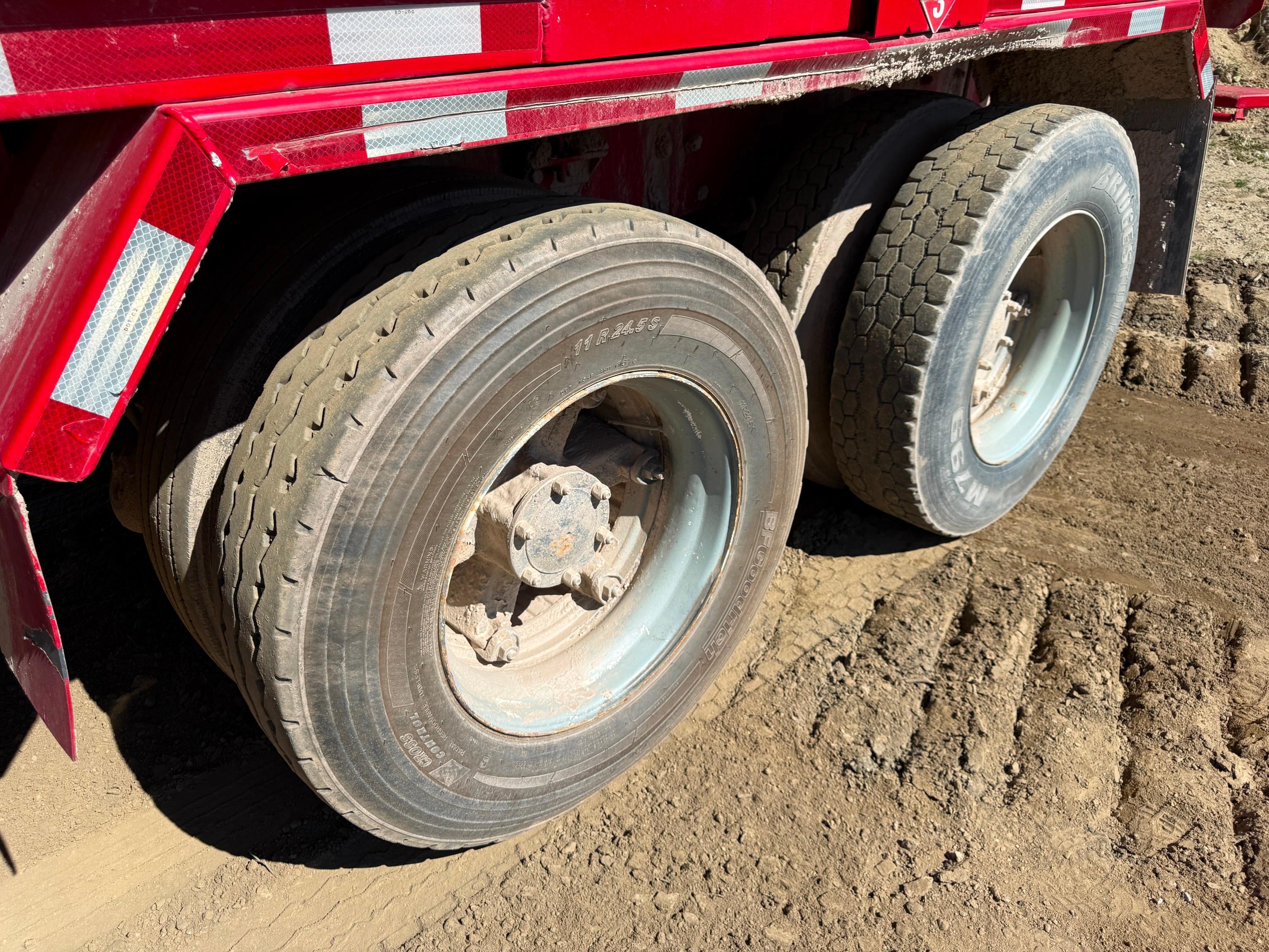 1998 Mack RD688S