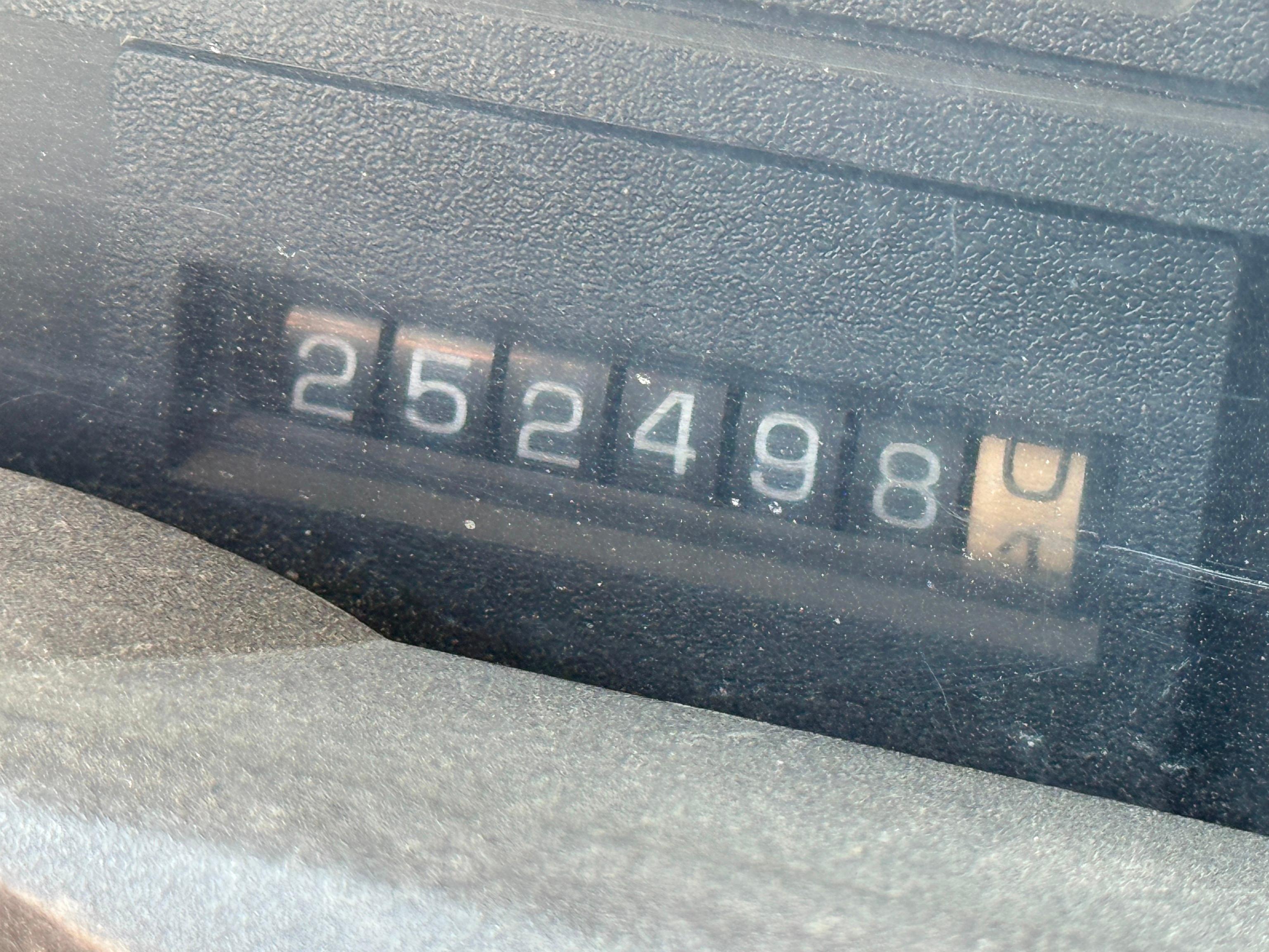2001 GMC C7500