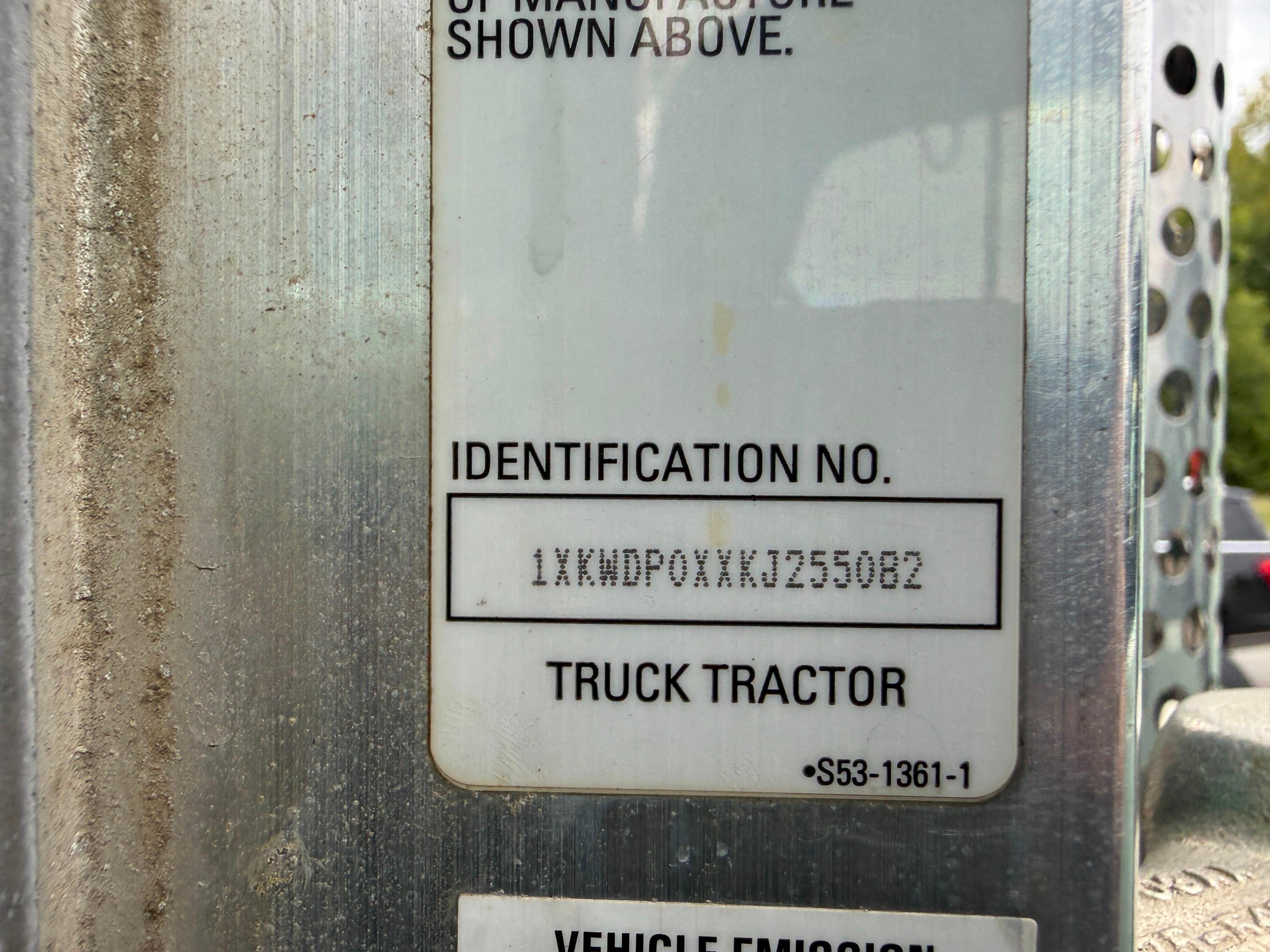 2019 Kenworth W900