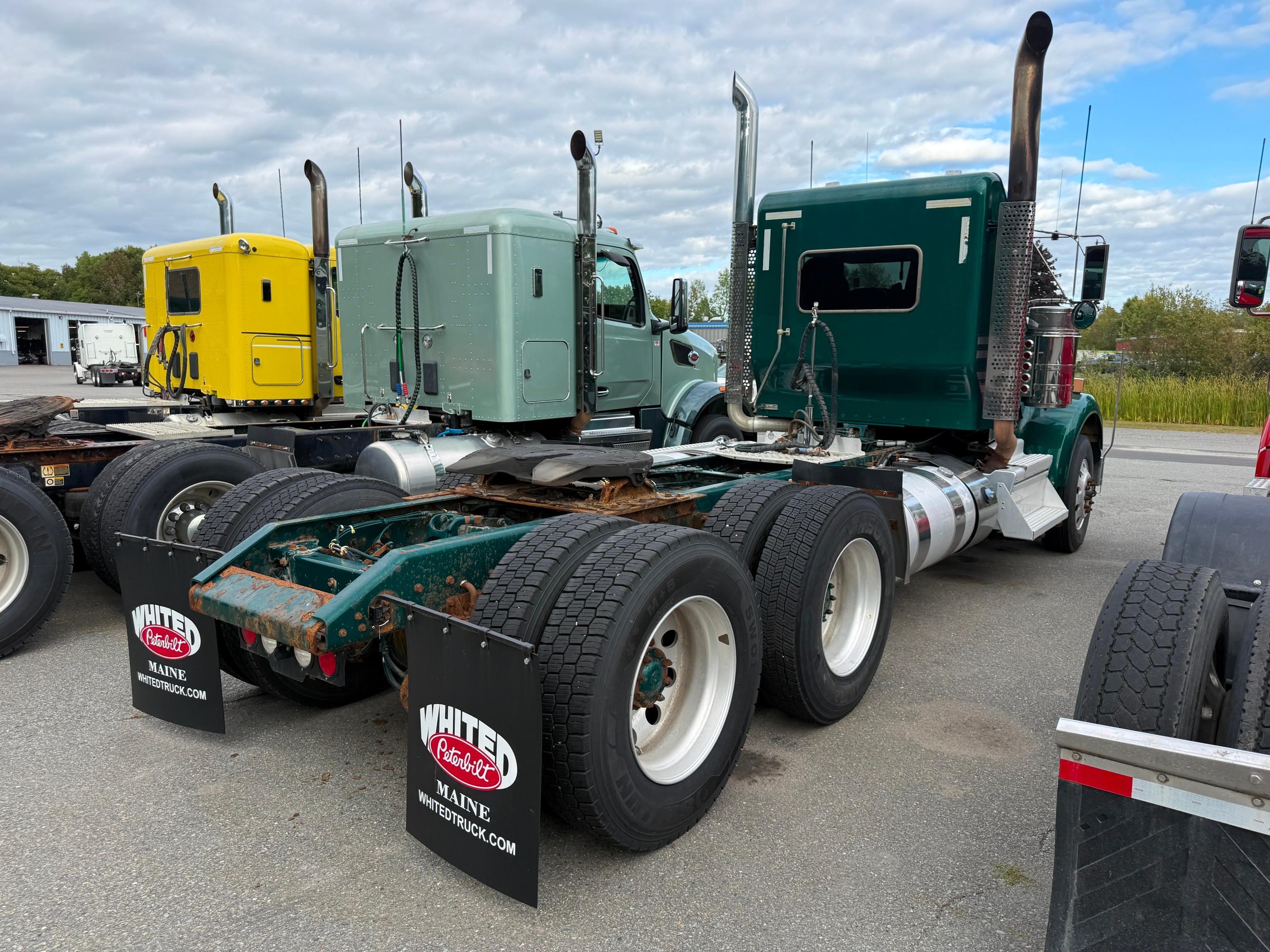 2019 Kenworth W900