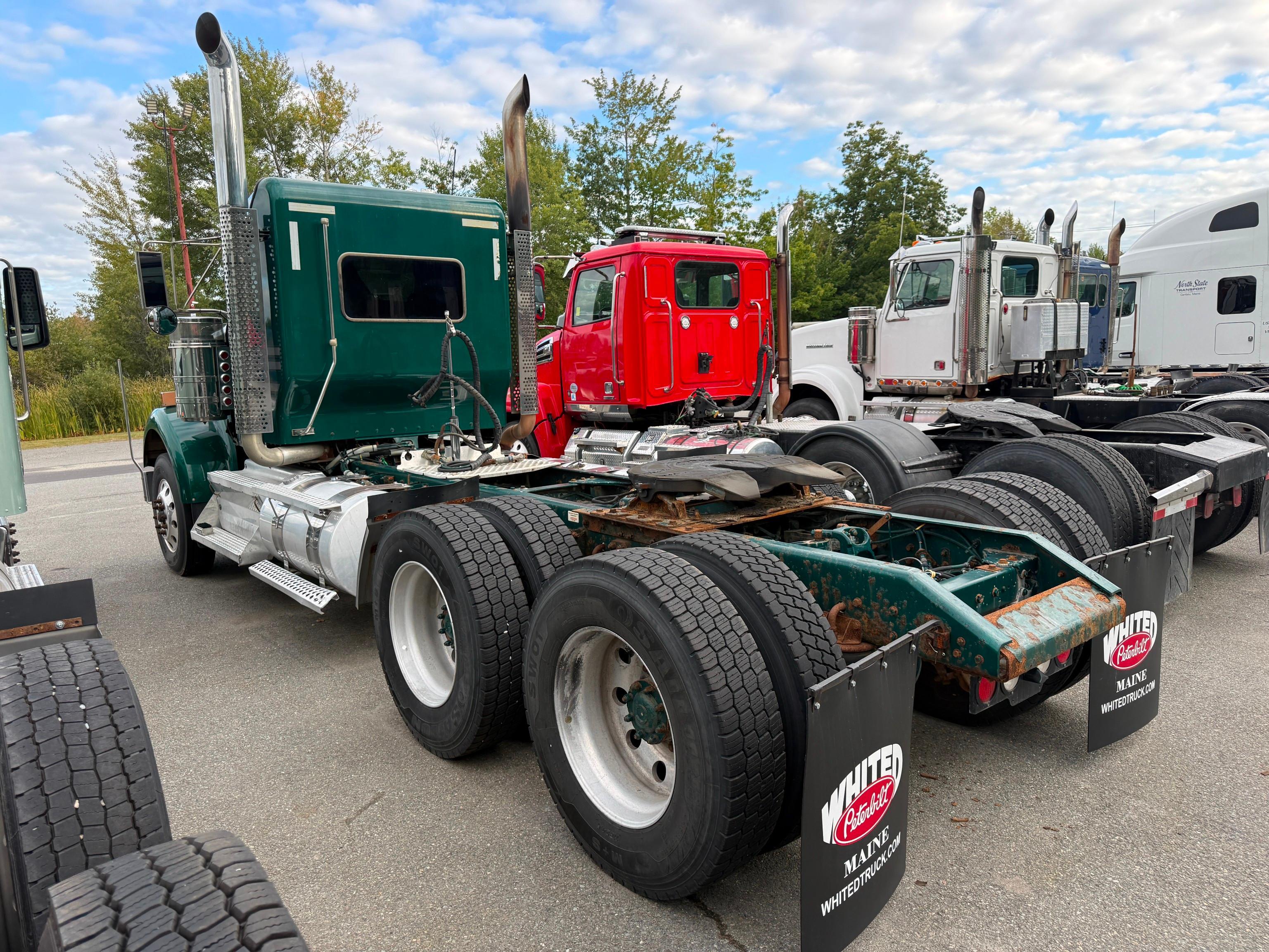 2019 Kenworth W900