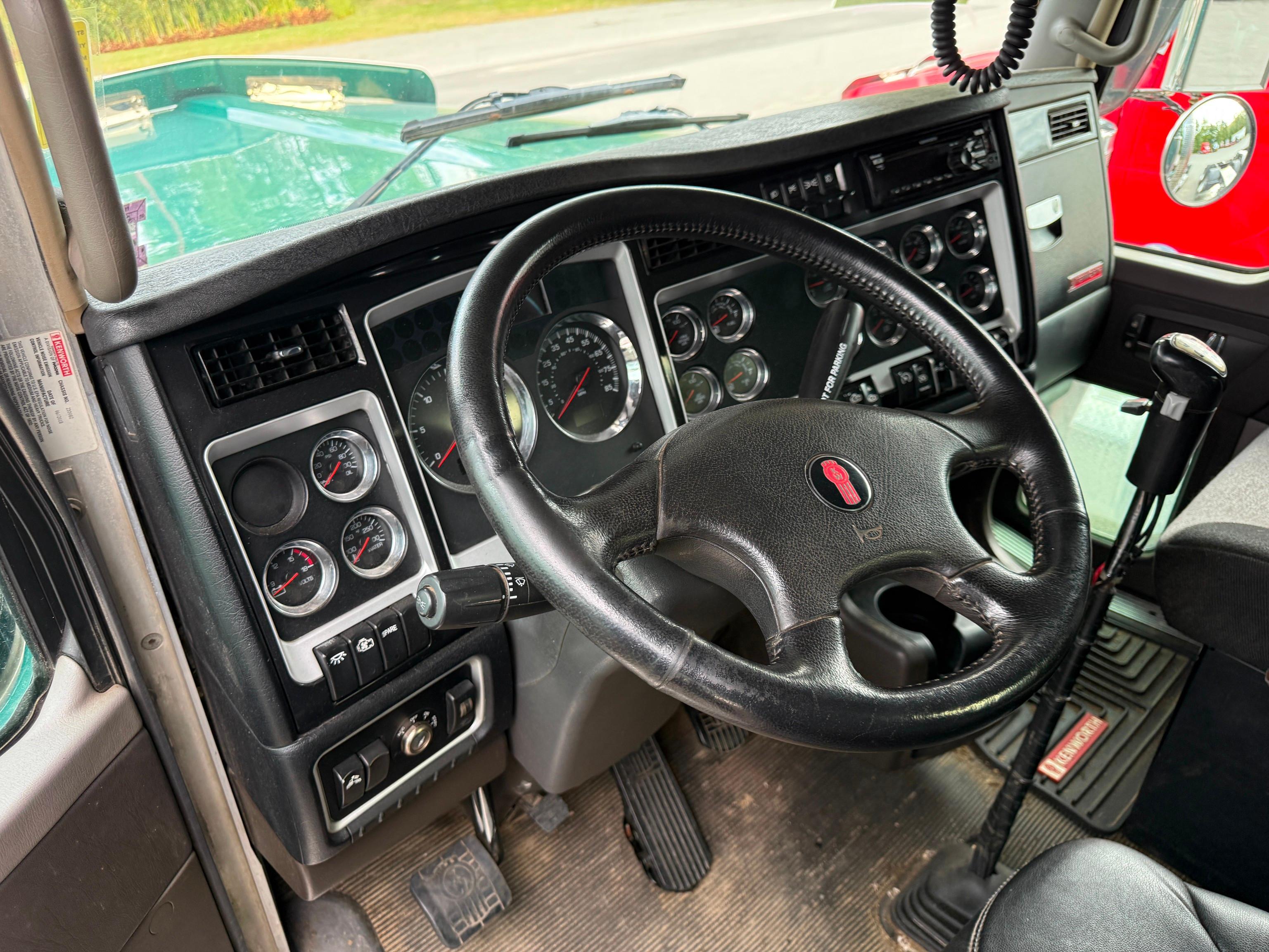 2019 Kenworth W900