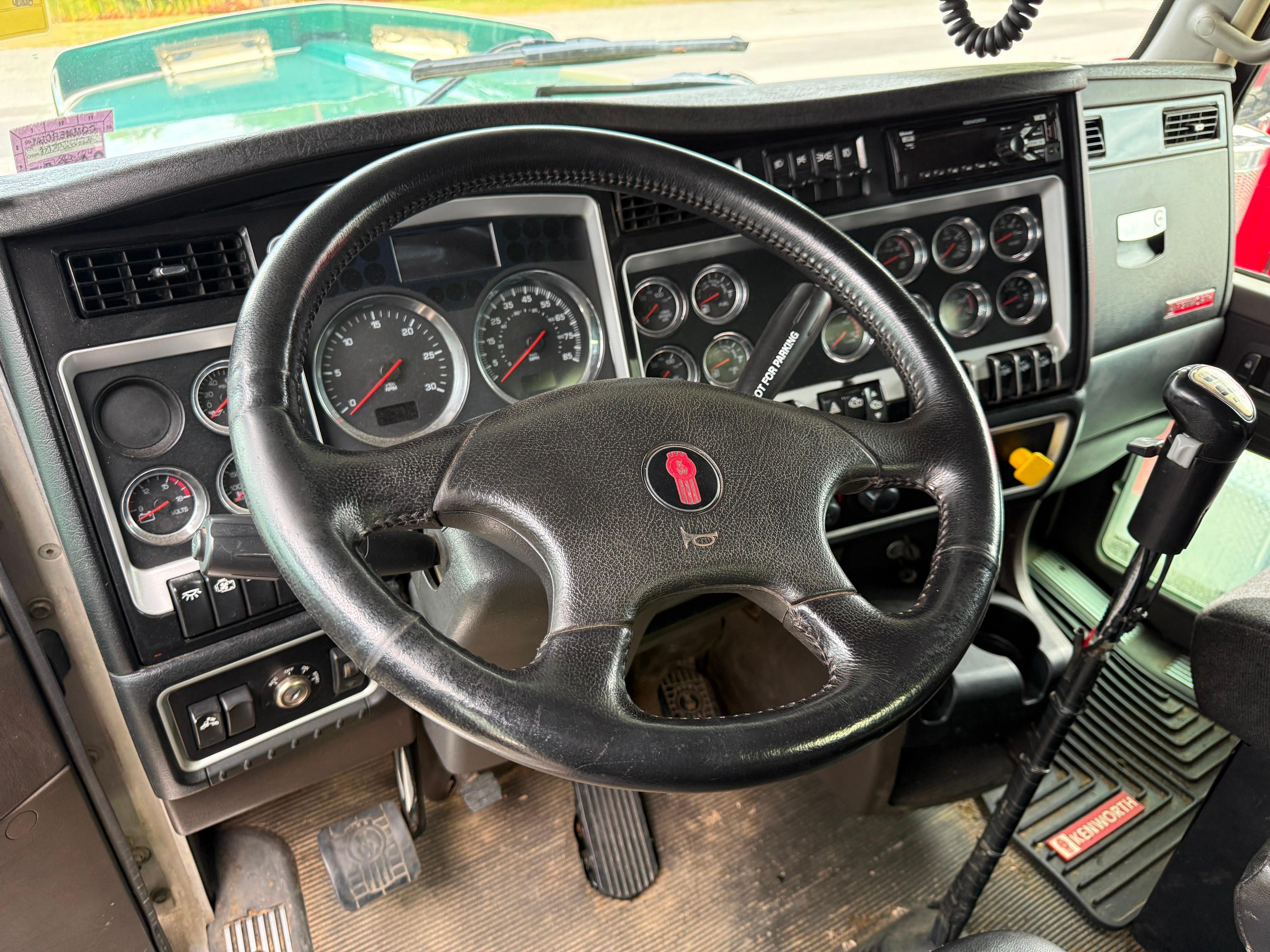 2019 Kenworth W900