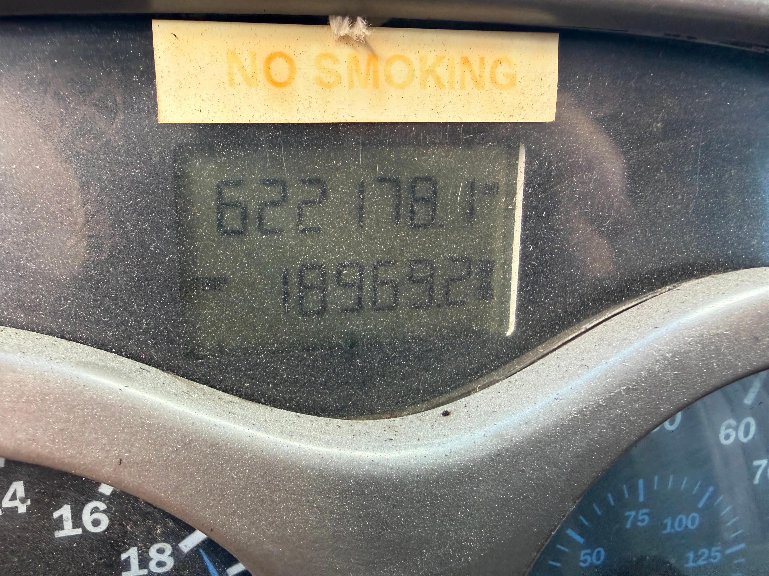 2002 Mack CH613