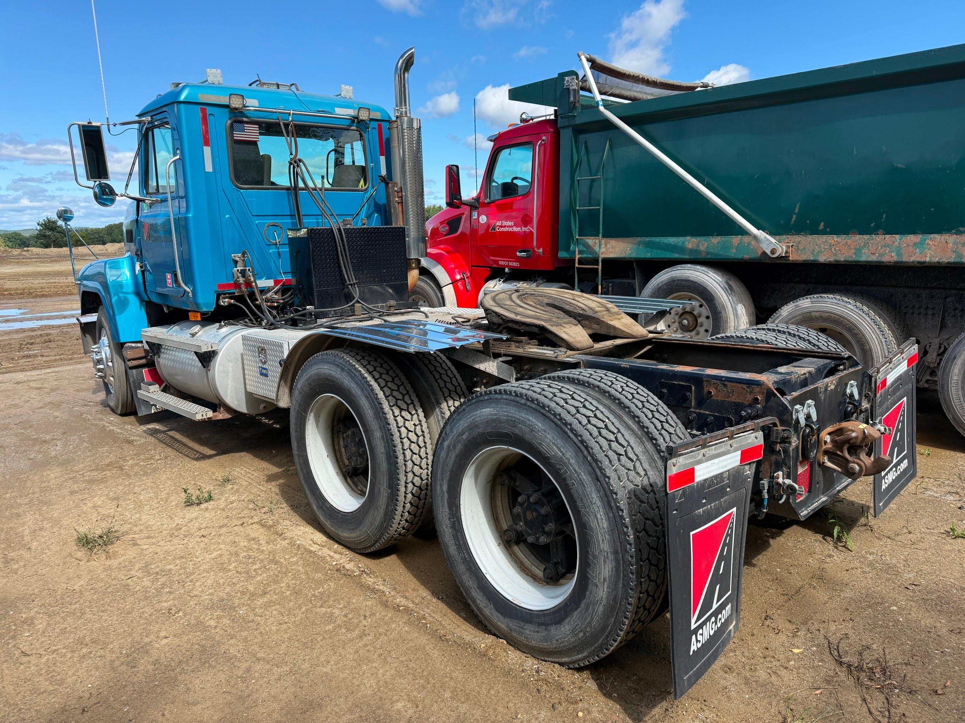 2002 Mack CH613