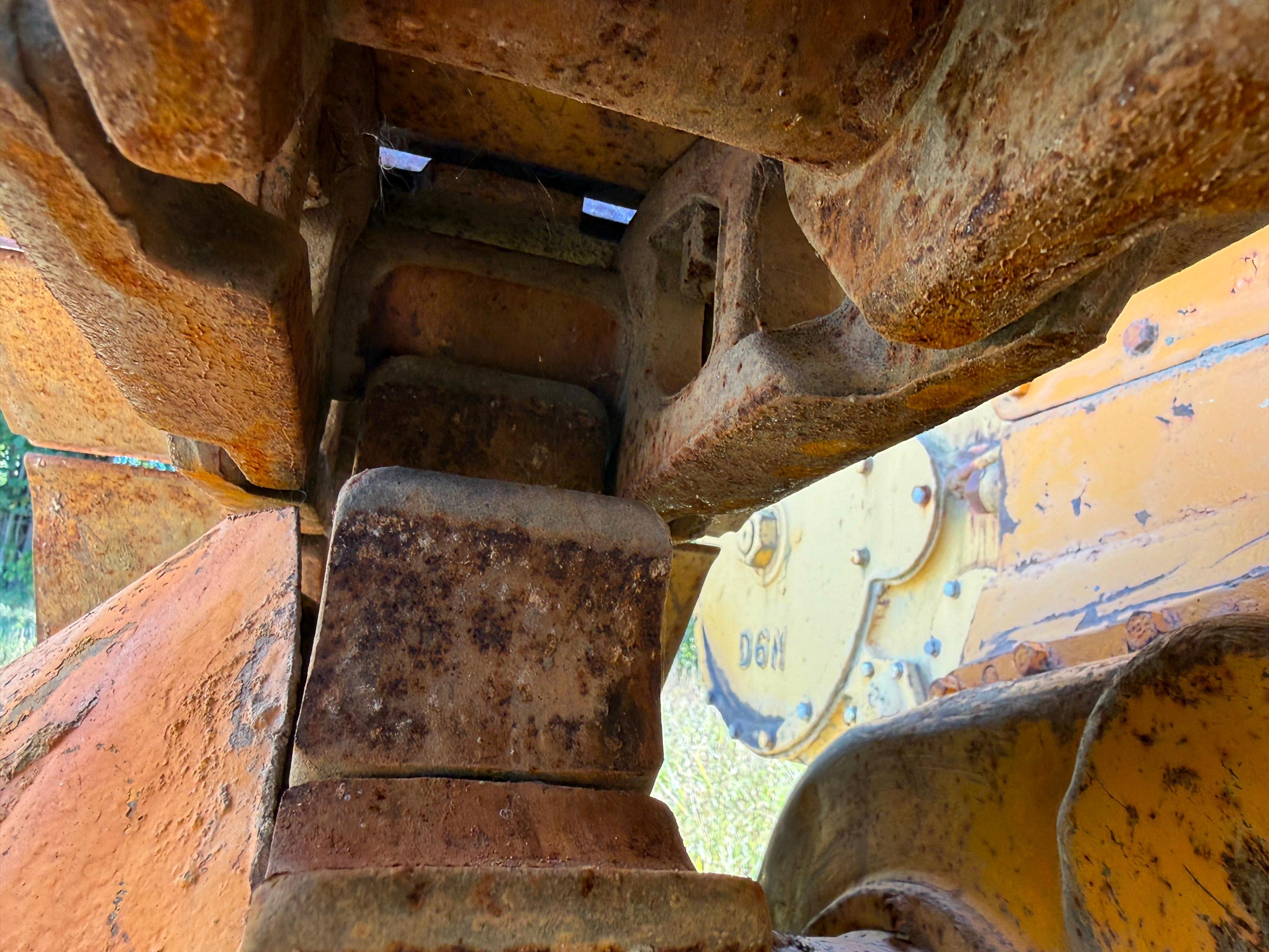 Caterpillar D6