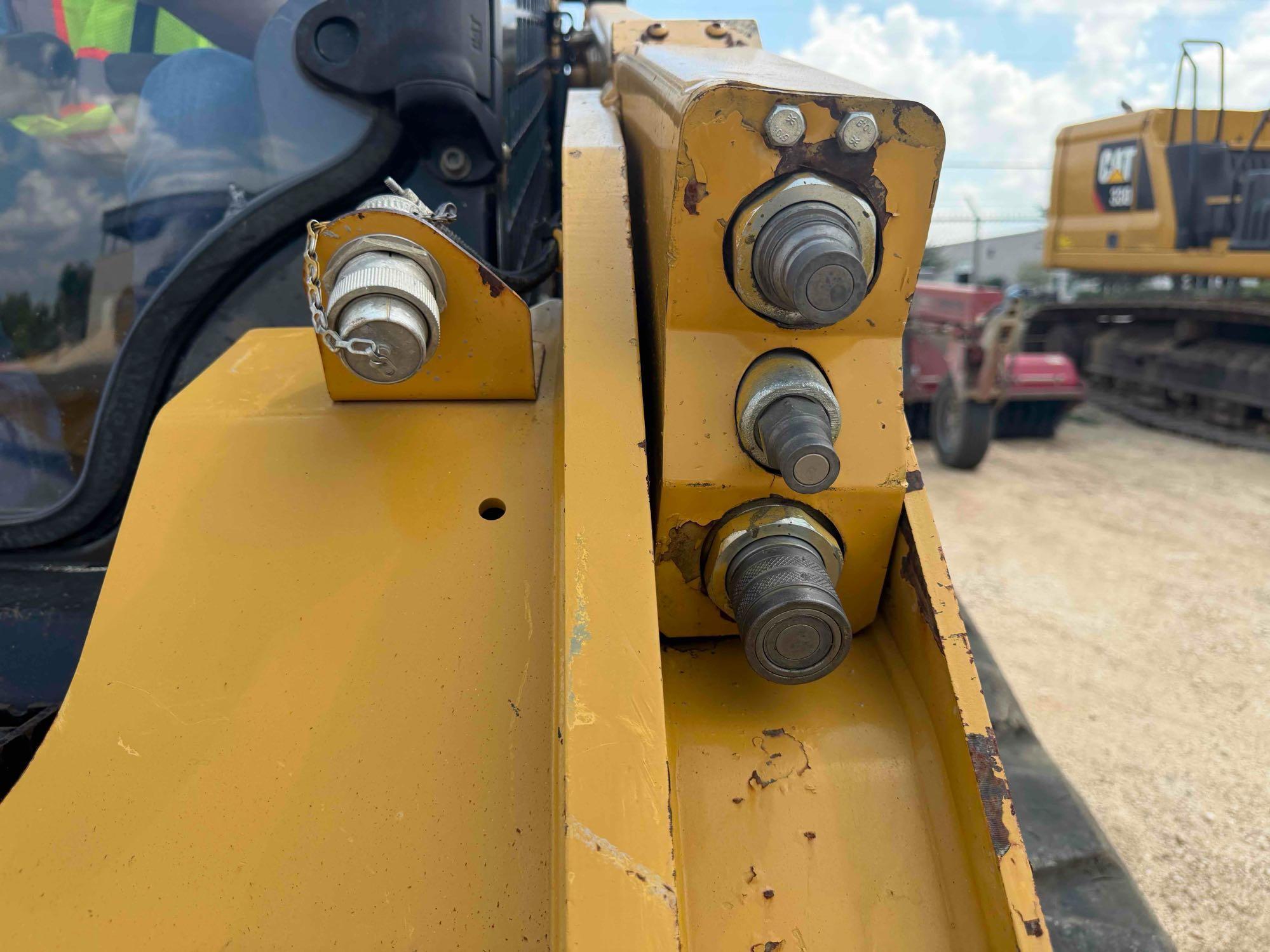 2017 Caterpillar 299D2
