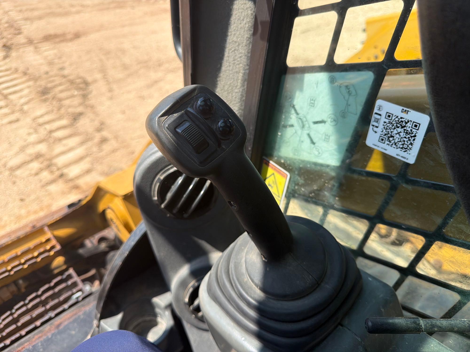 2017 Caterpillar 299D2