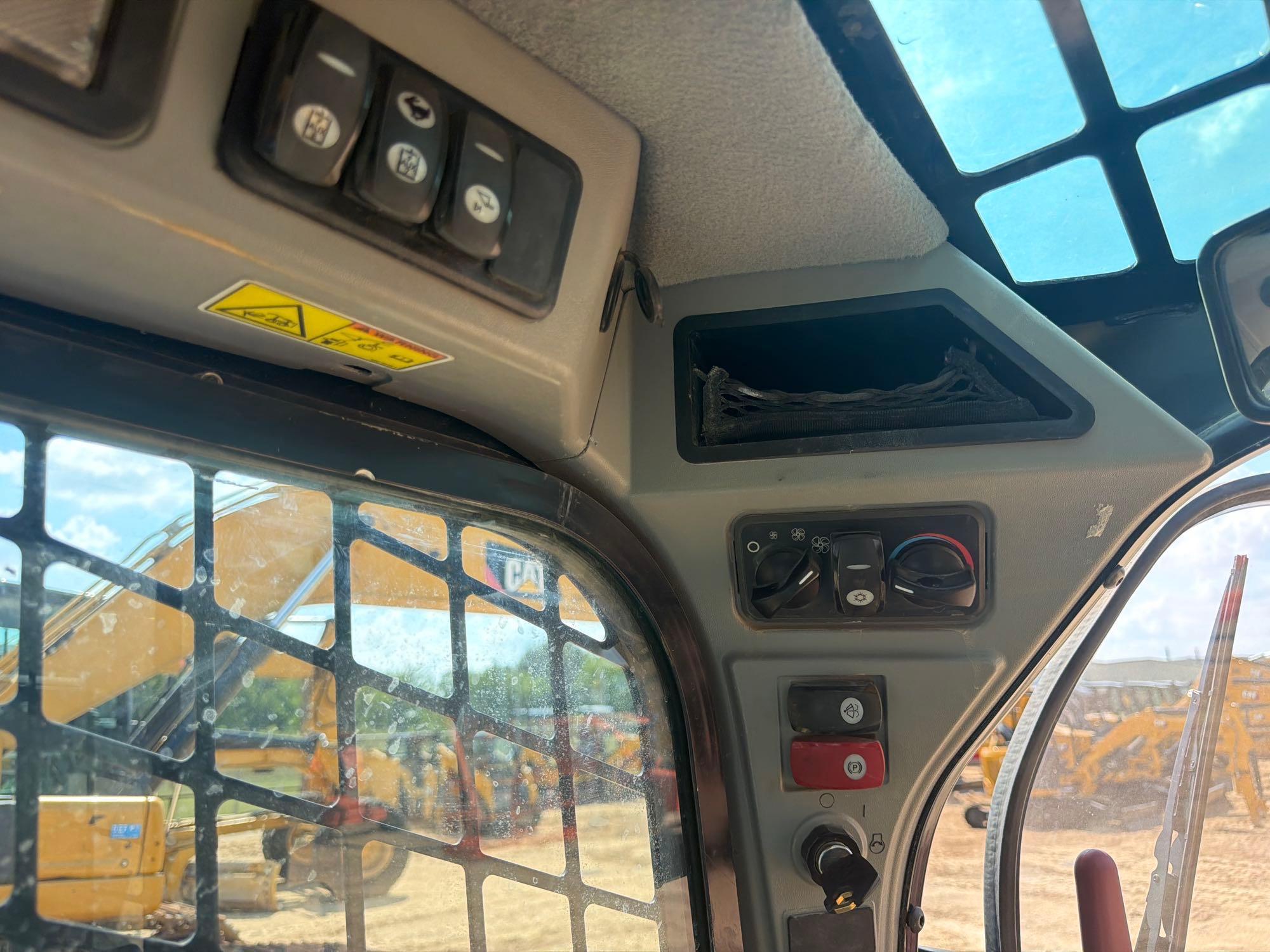 2017 Caterpillar 299D2