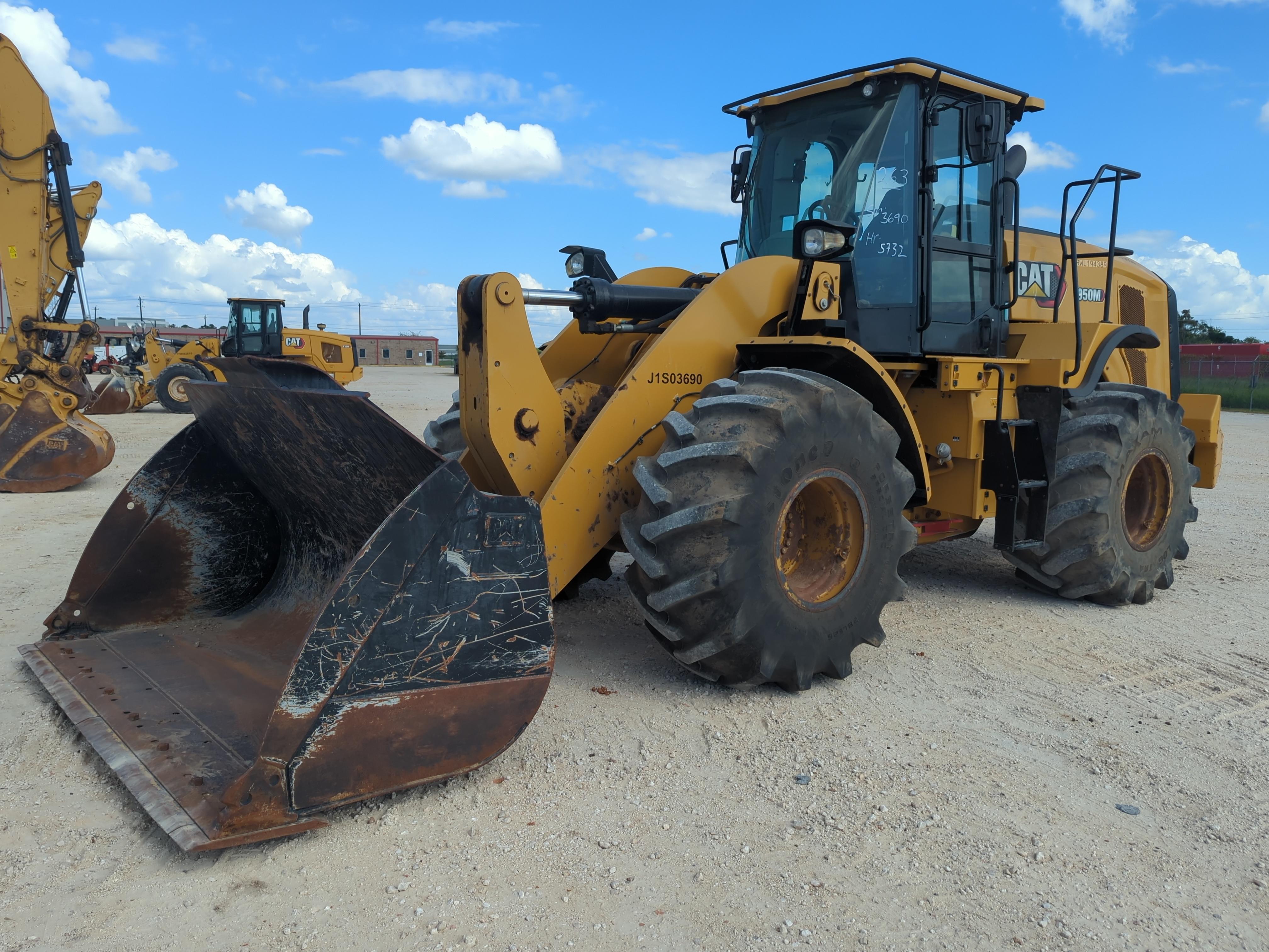 2021 Caterpillar 950M