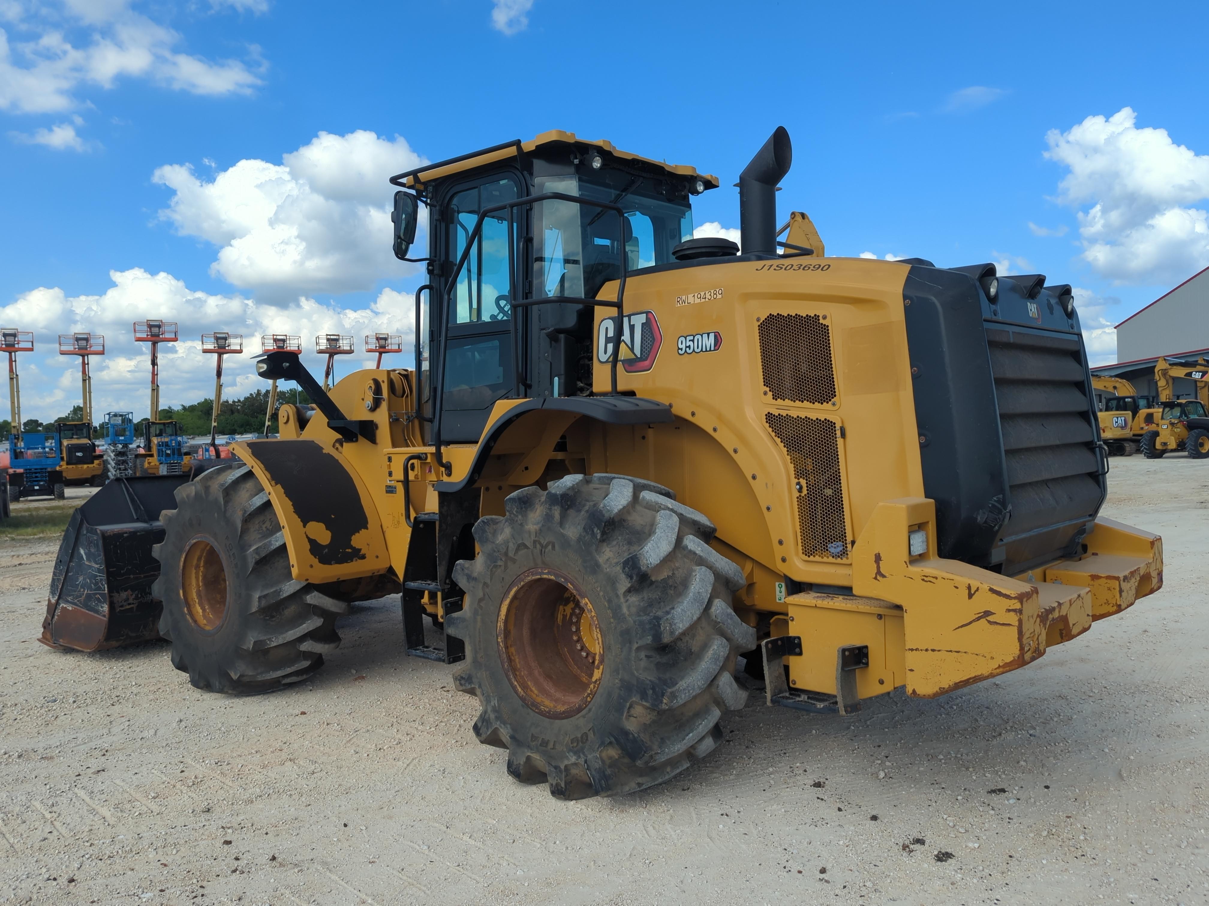 2021 Caterpillar 950M