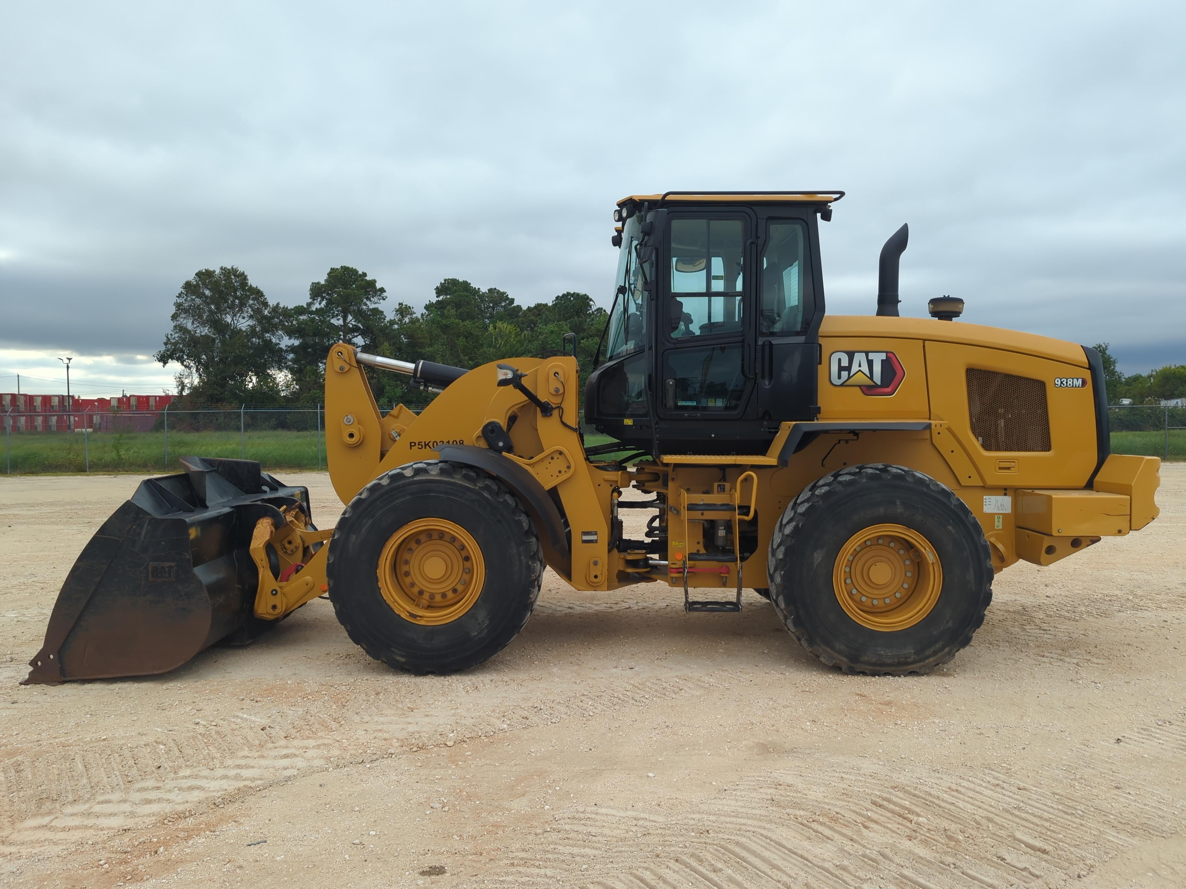 2022 Caterpillar 938M