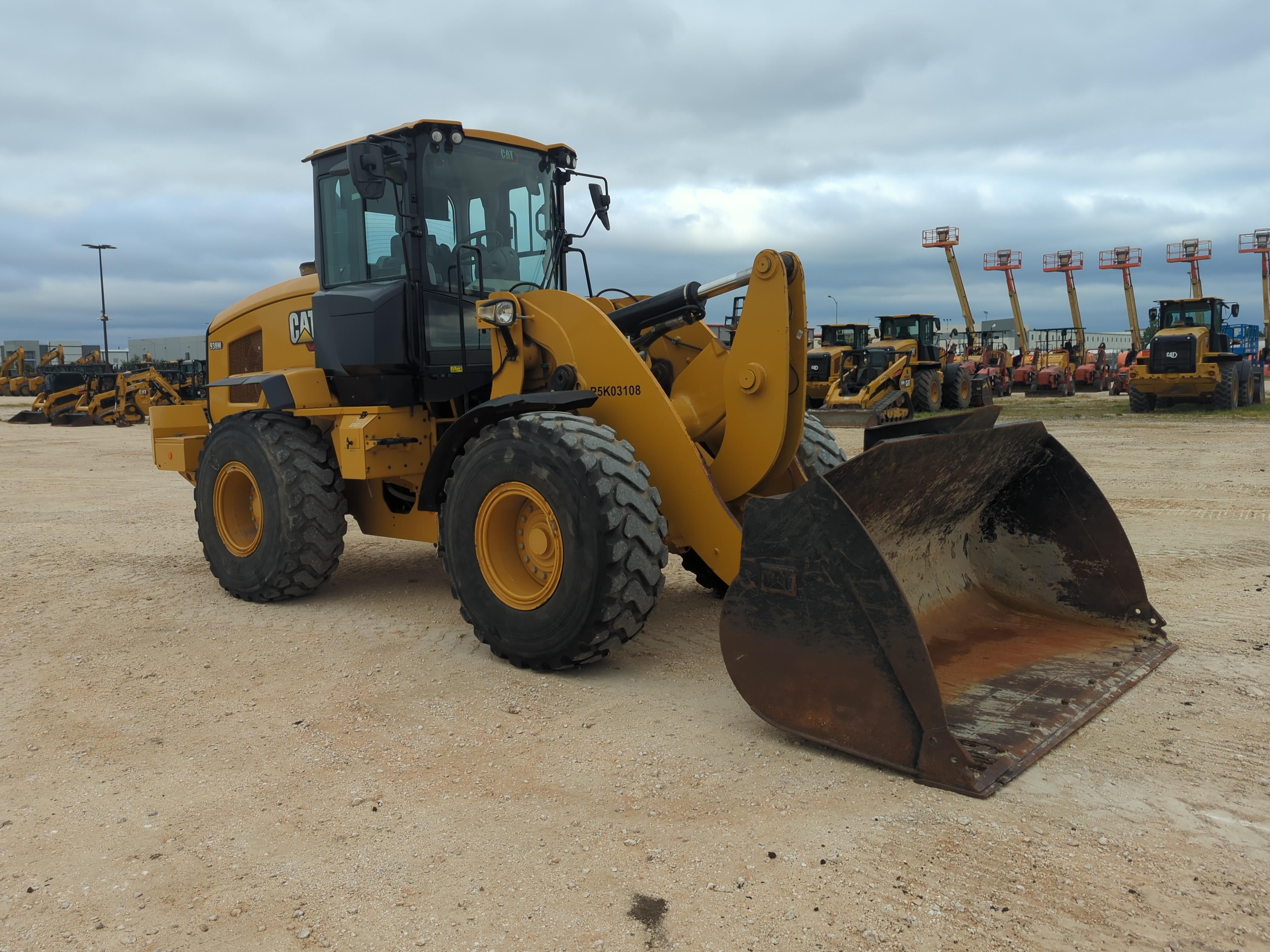 2022 Caterpillar 938M