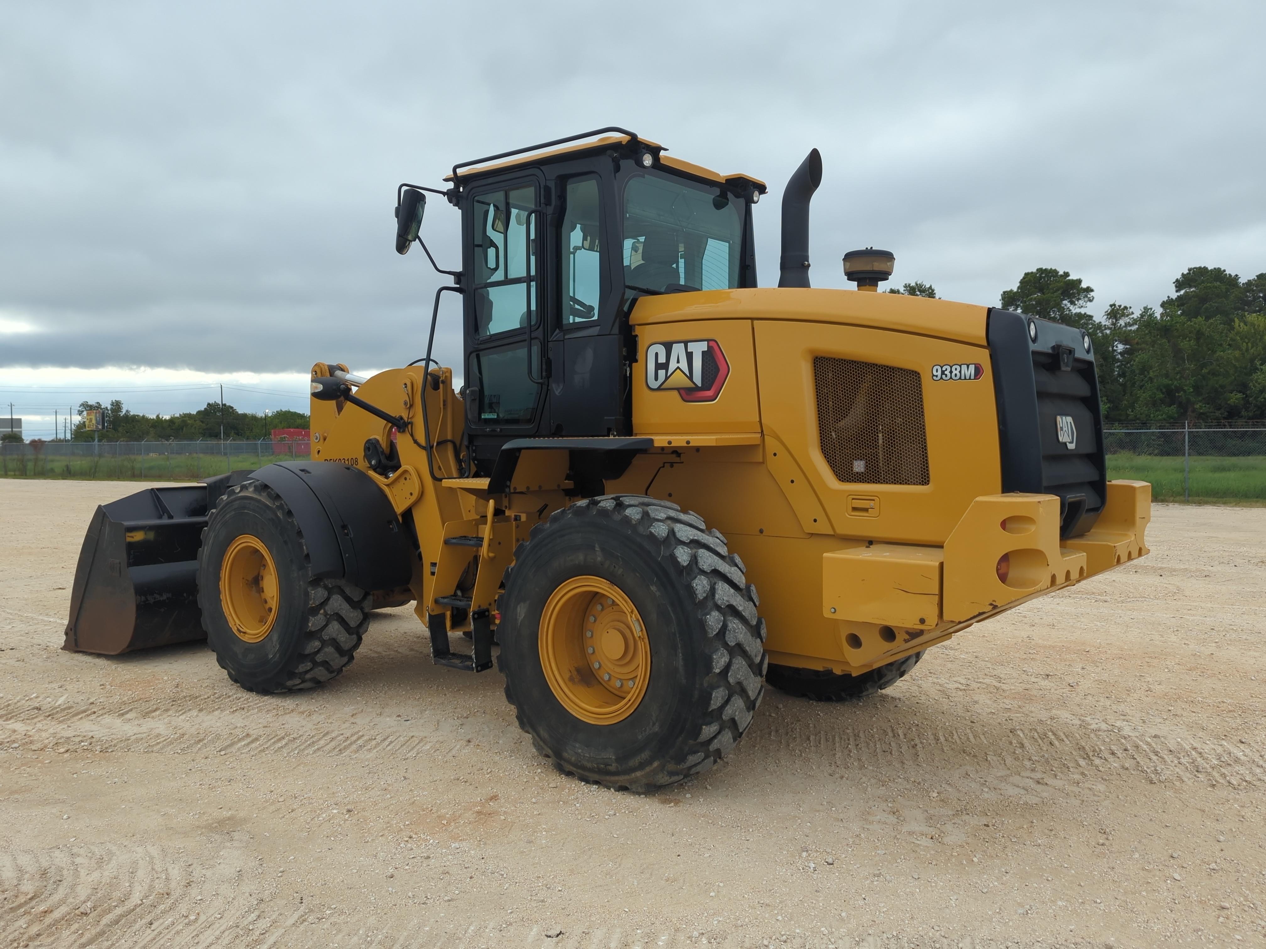 2022 Caterpillar 938M