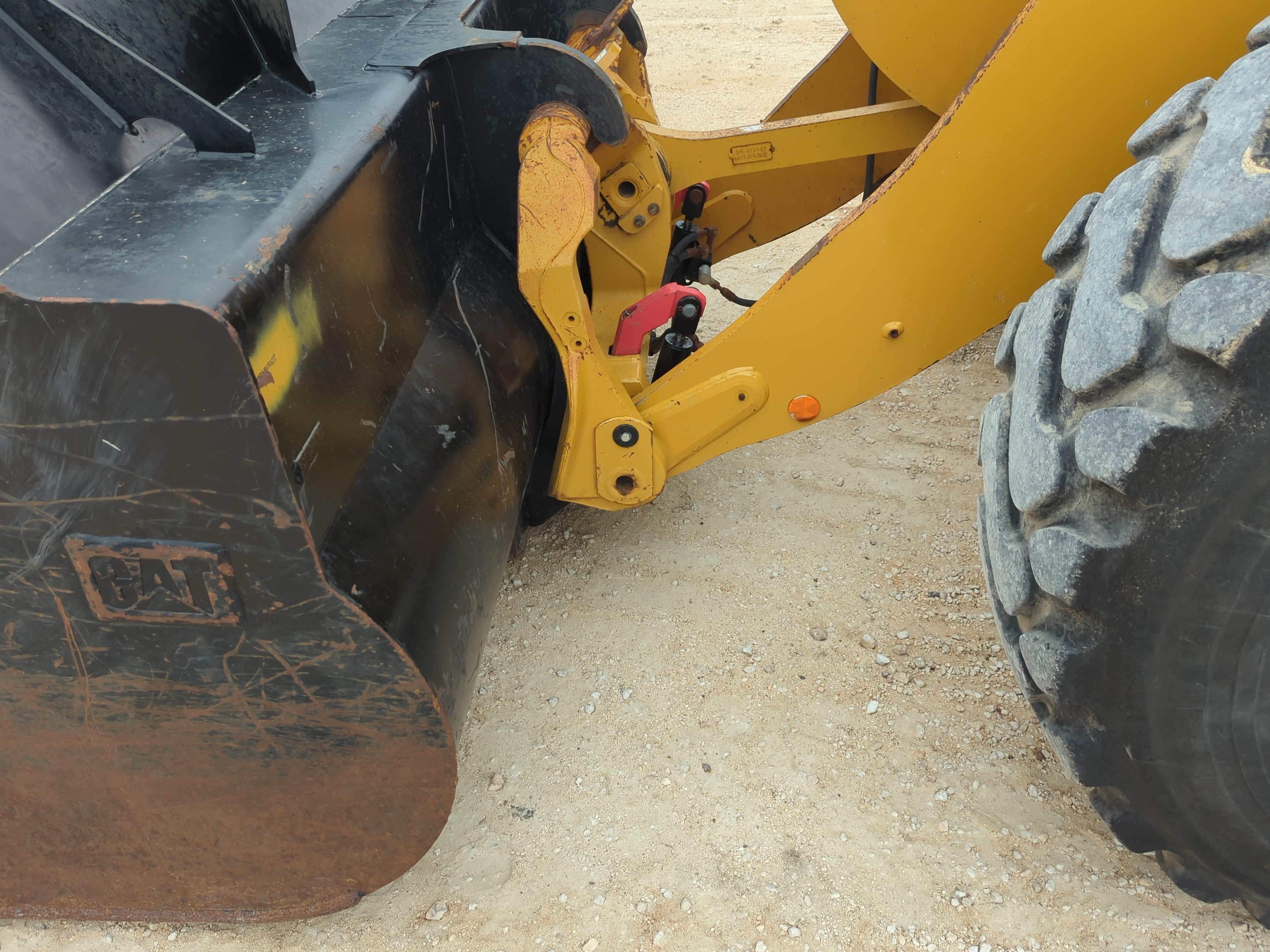 2022 Caterpillar 938M
