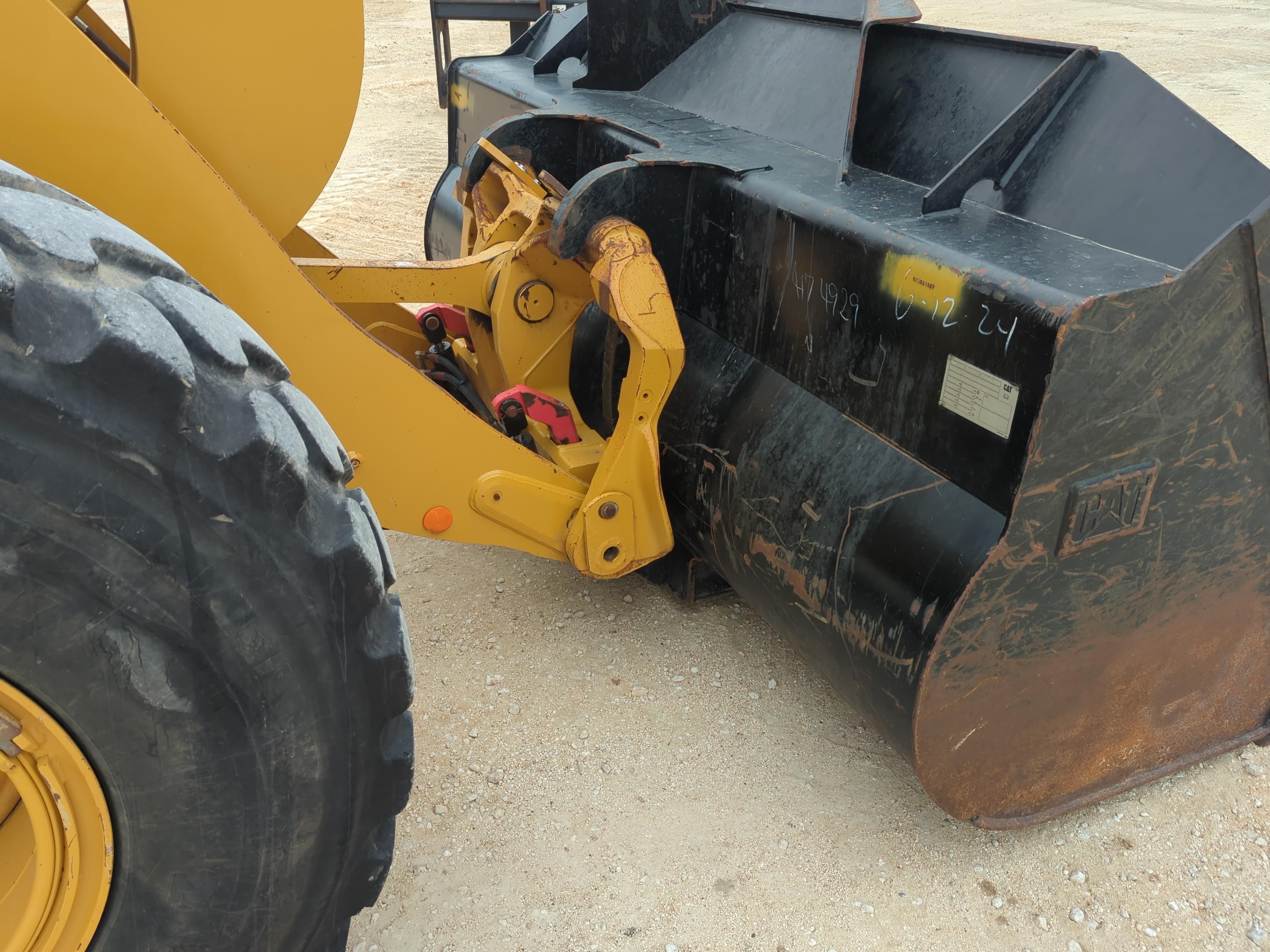 2022 Caterpillar 938M