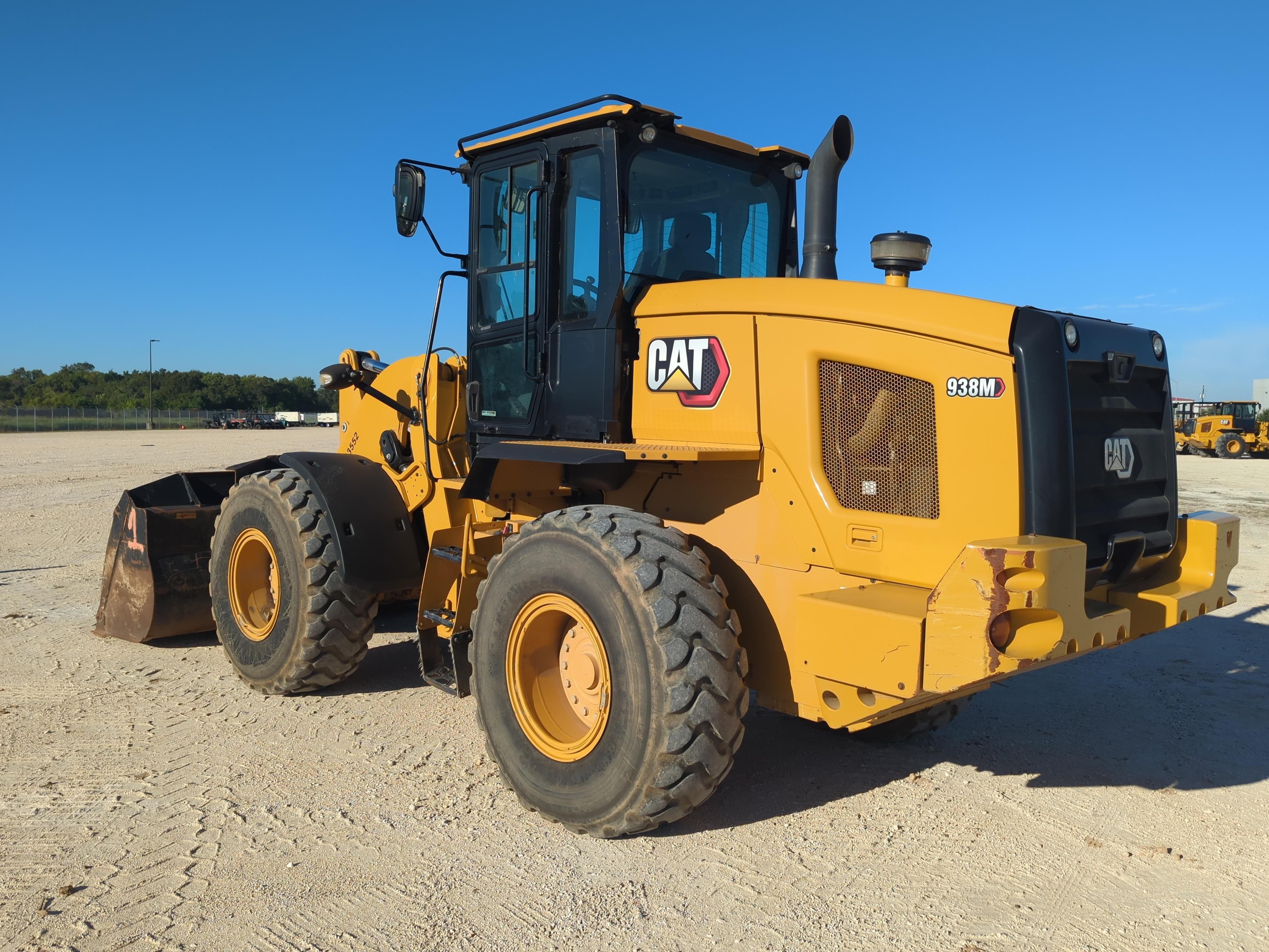 2022 Caterpillar 938M