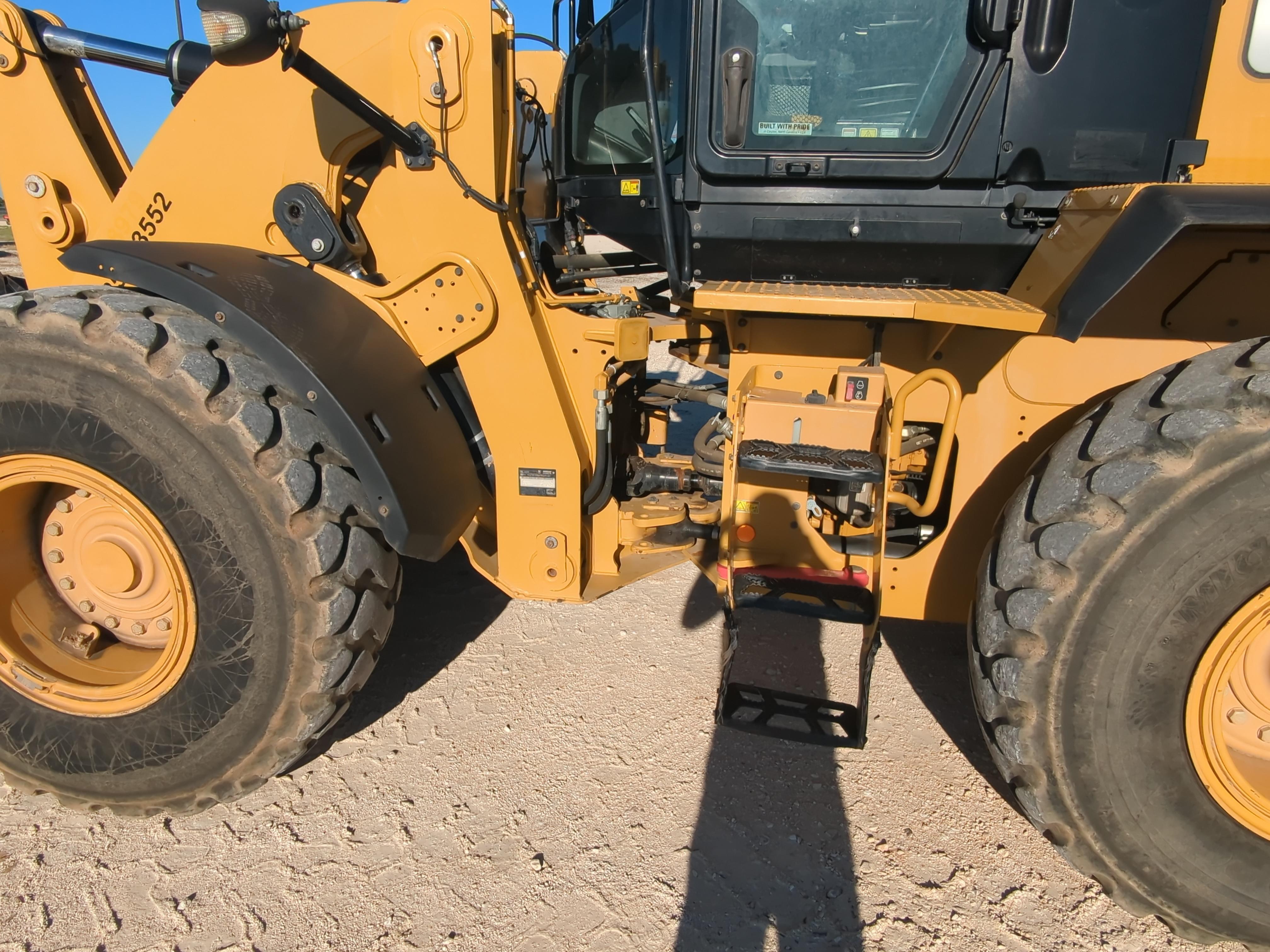 2022 Caterpillar 938M